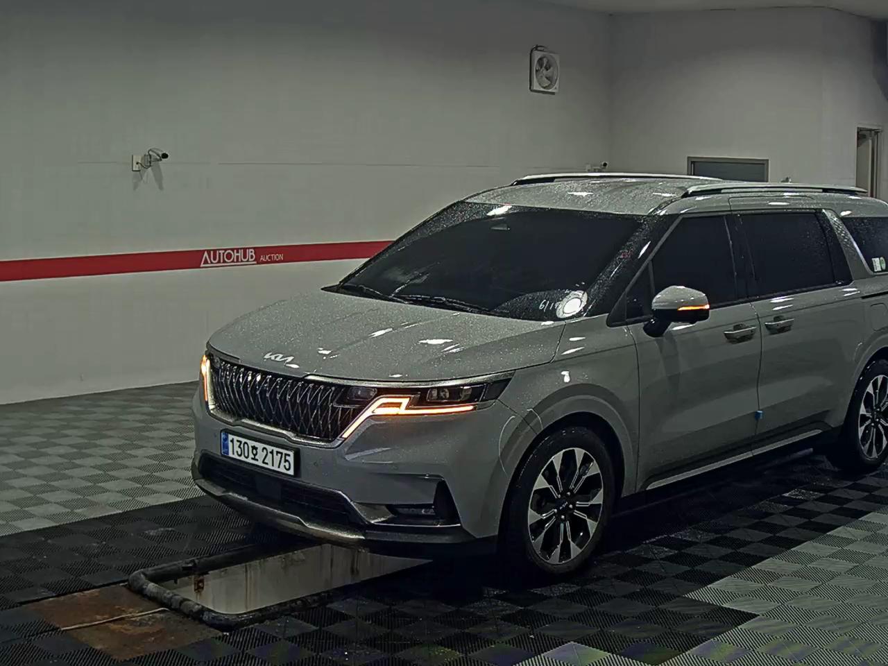 2023 - kia carnival