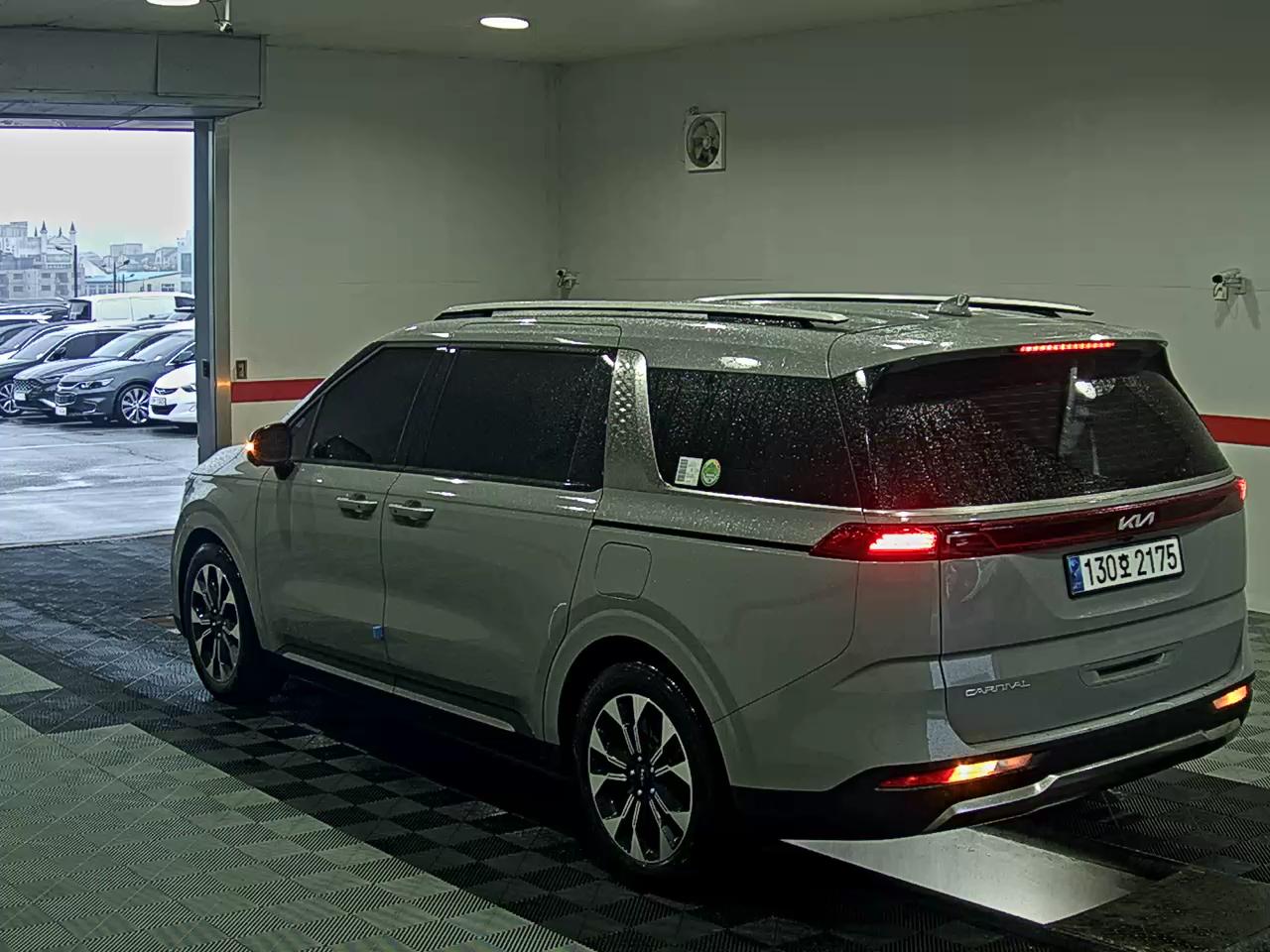 2023 - kia carnival