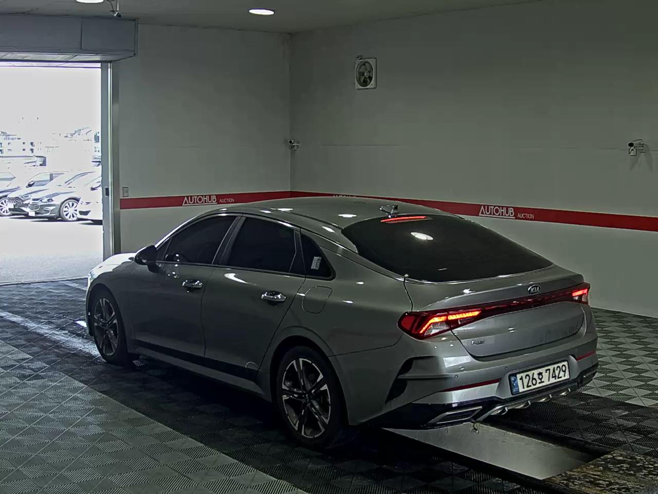 2021 - kia k5