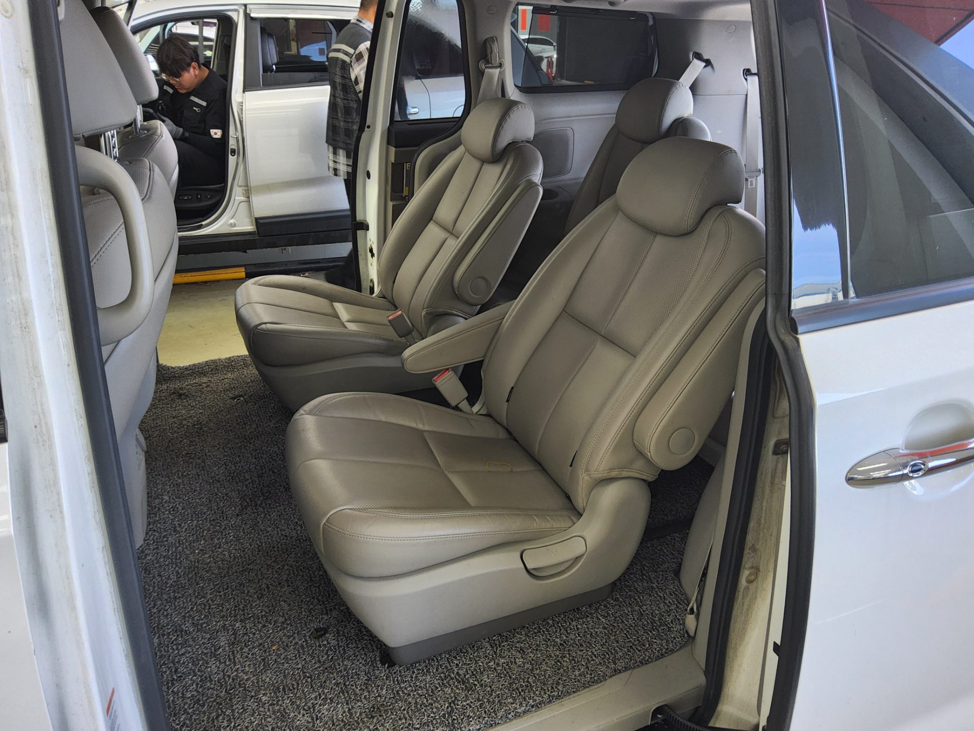 2019 - kia carnival