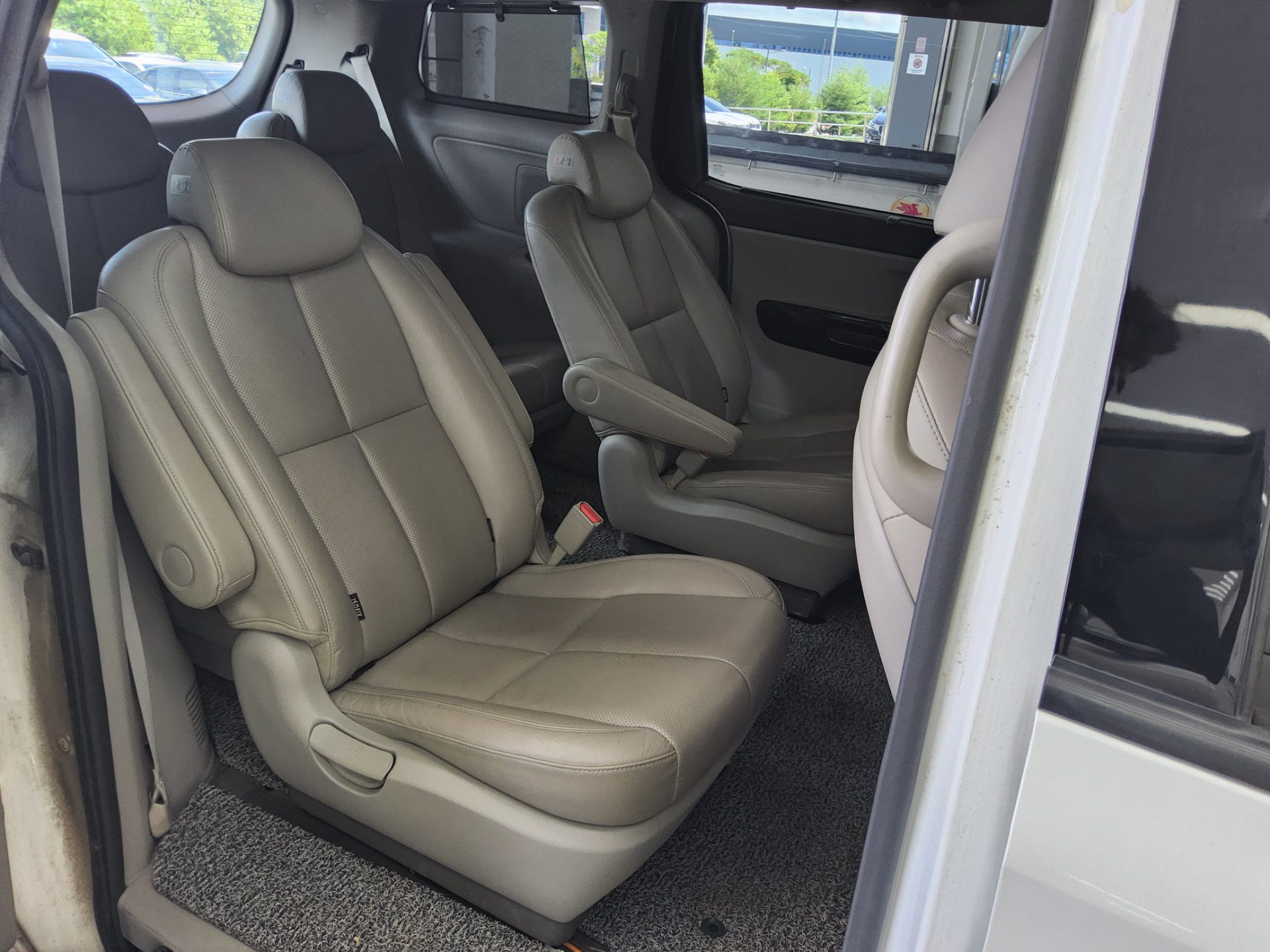 2019 - kia carnival