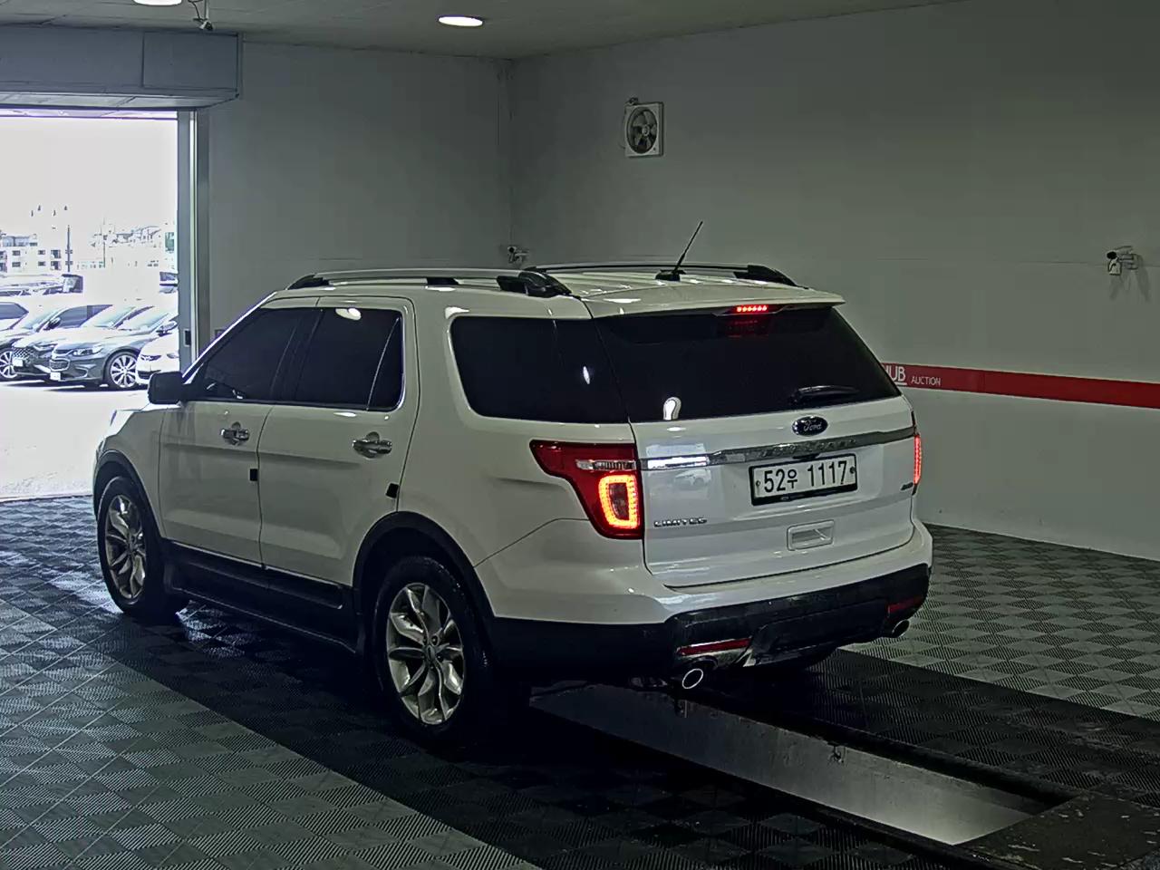 2014 - ford explorer