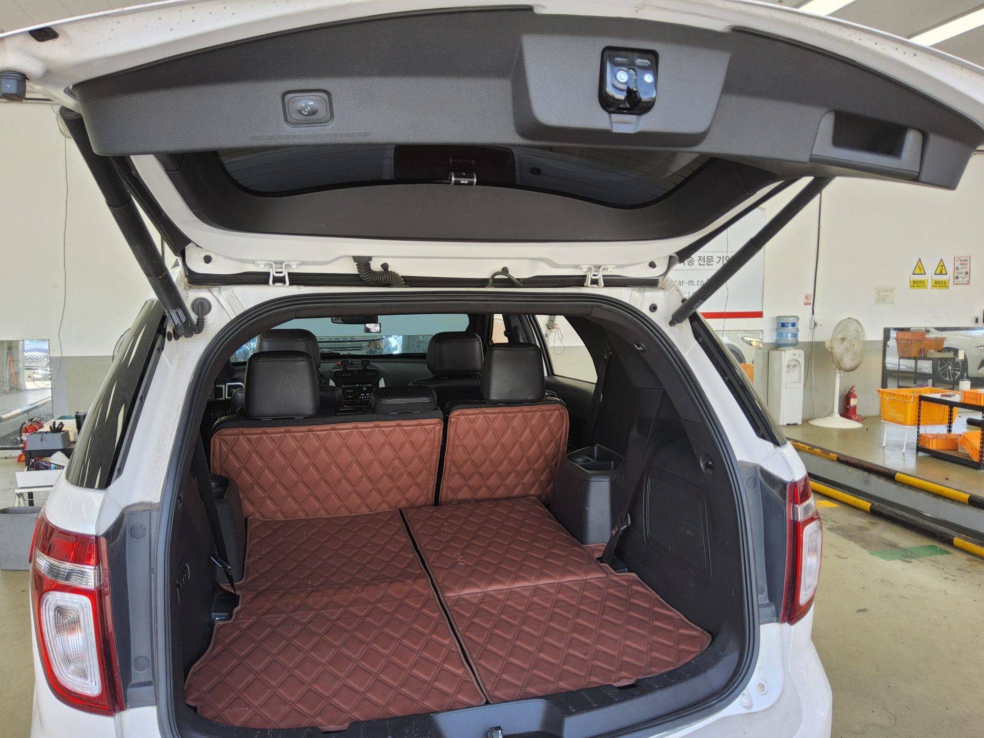 2014 - ford explorer