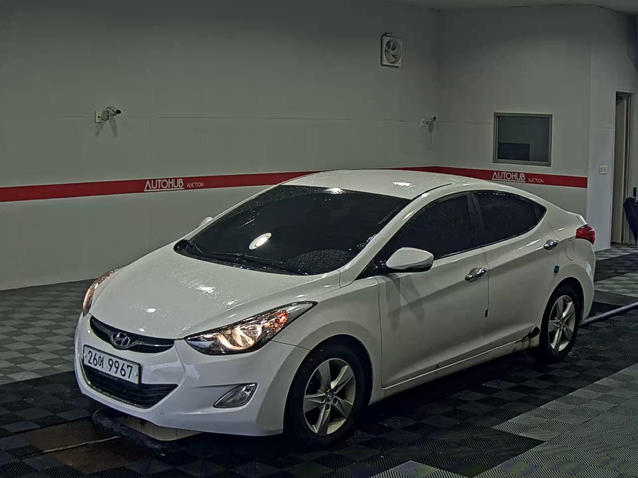 2012 - hyundai avante