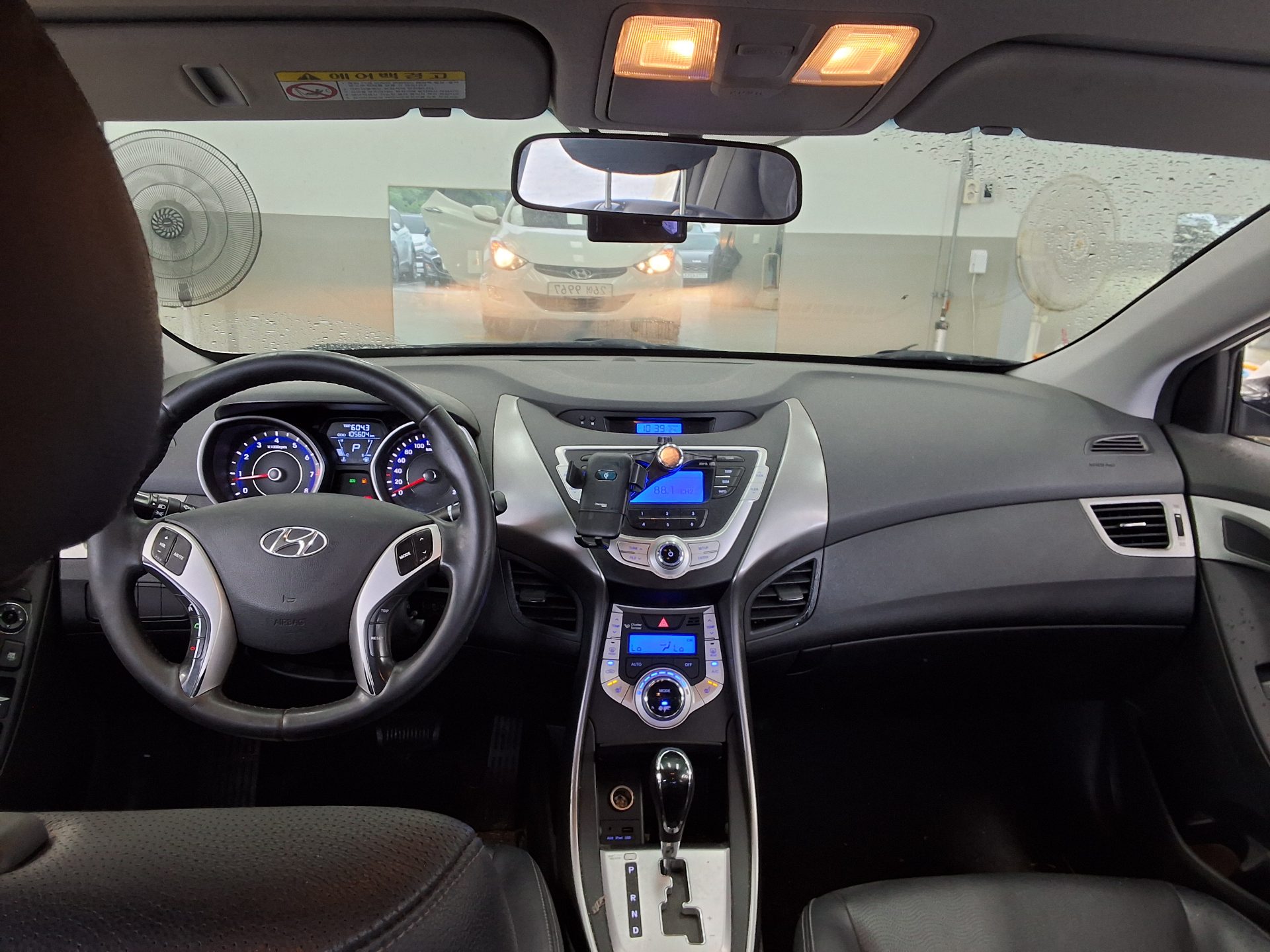 2012 - hyundai avante