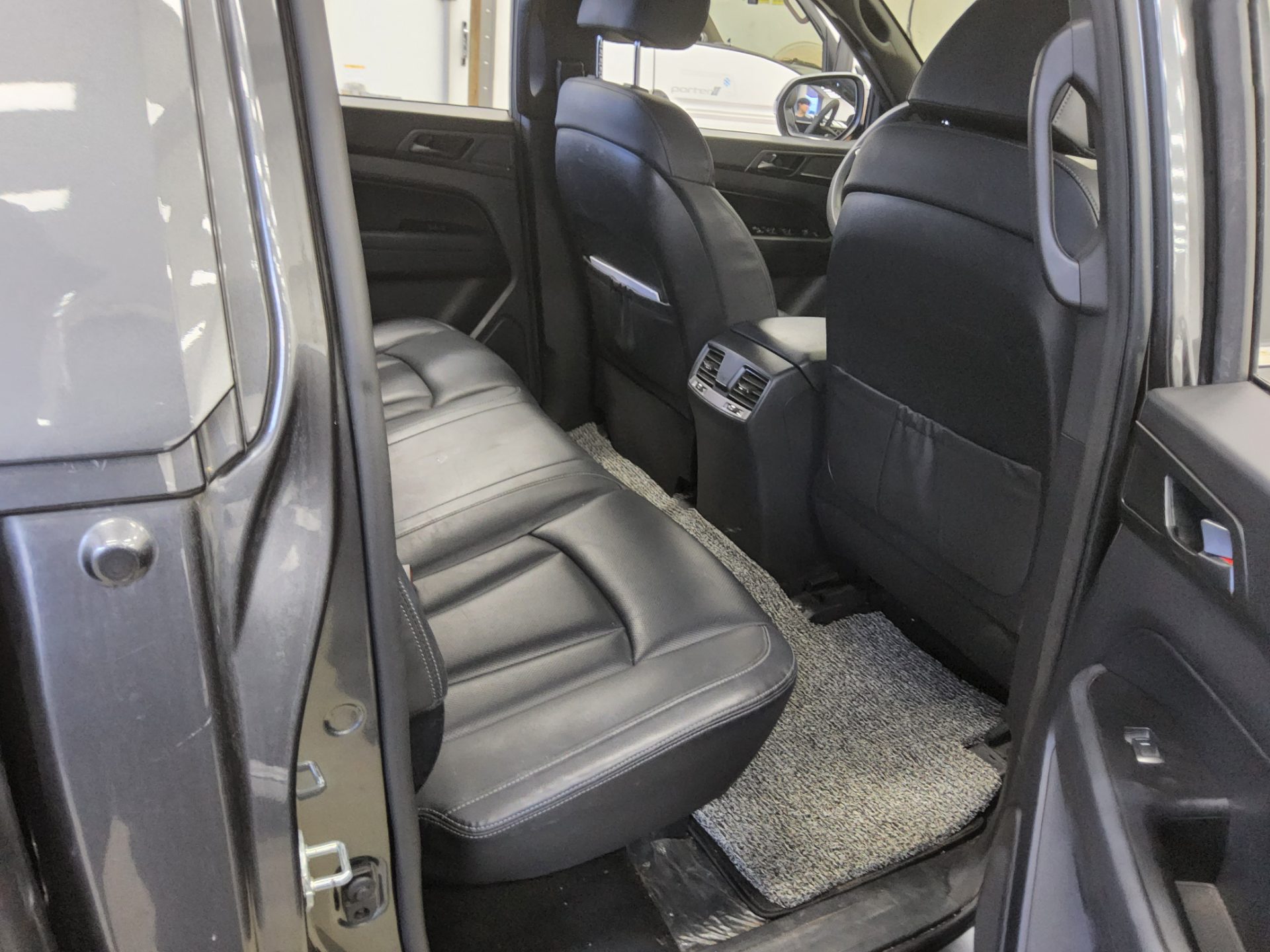 2022 - ssangyong rexton