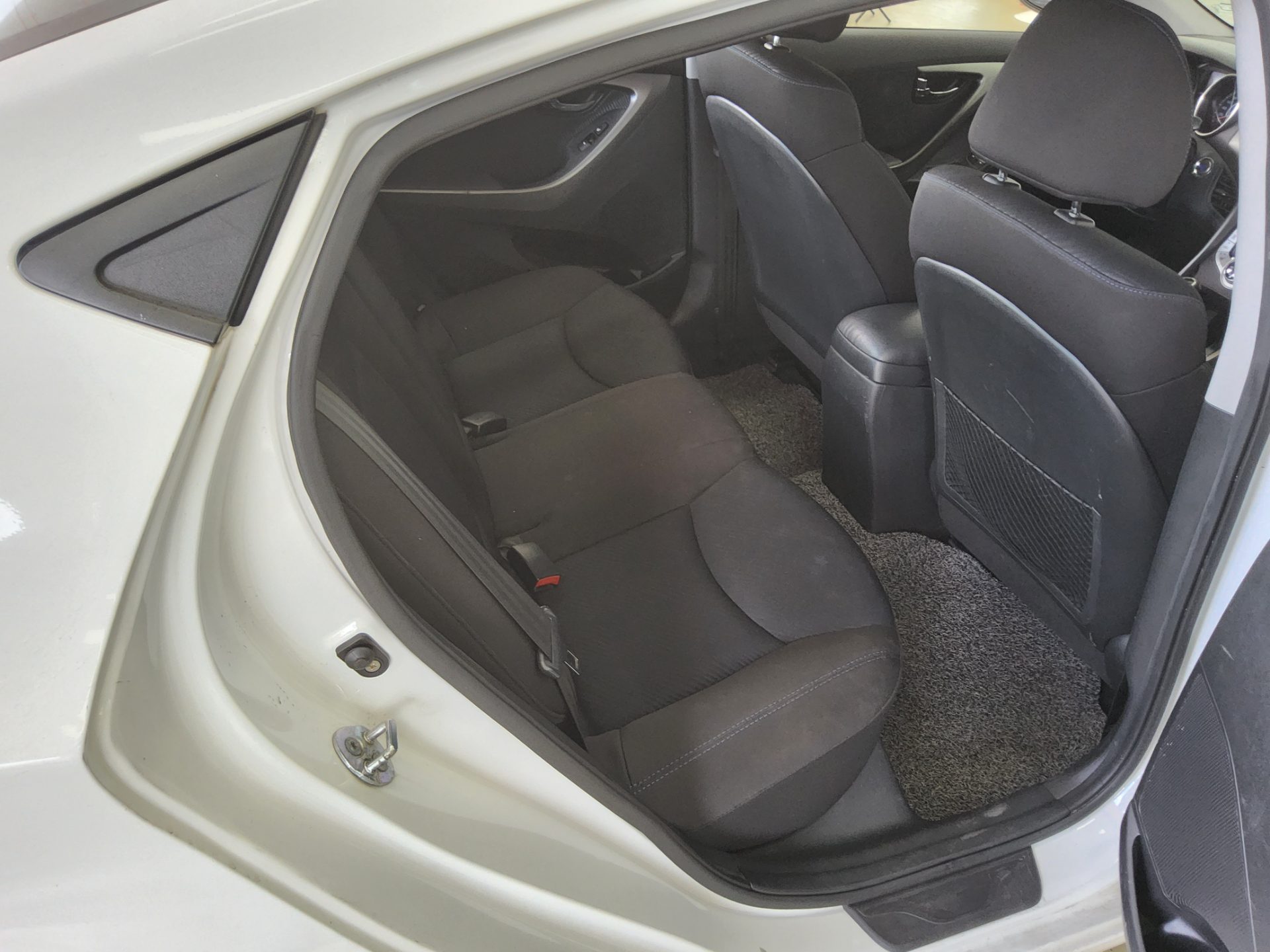 2011 - hyundai avante