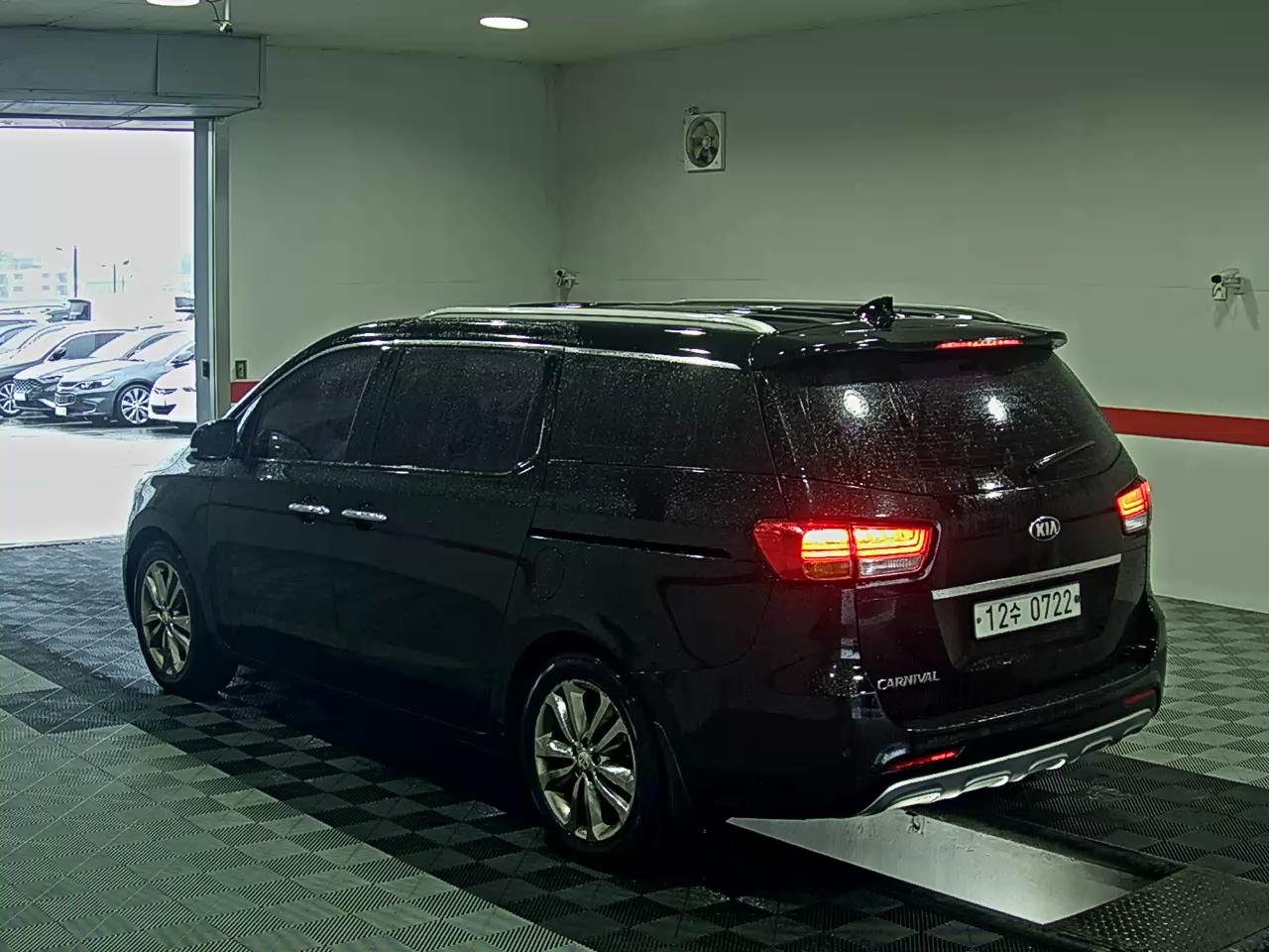 2016 - kia carnival
