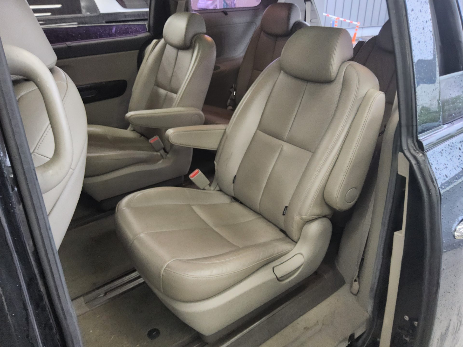 2016 - kia carnival