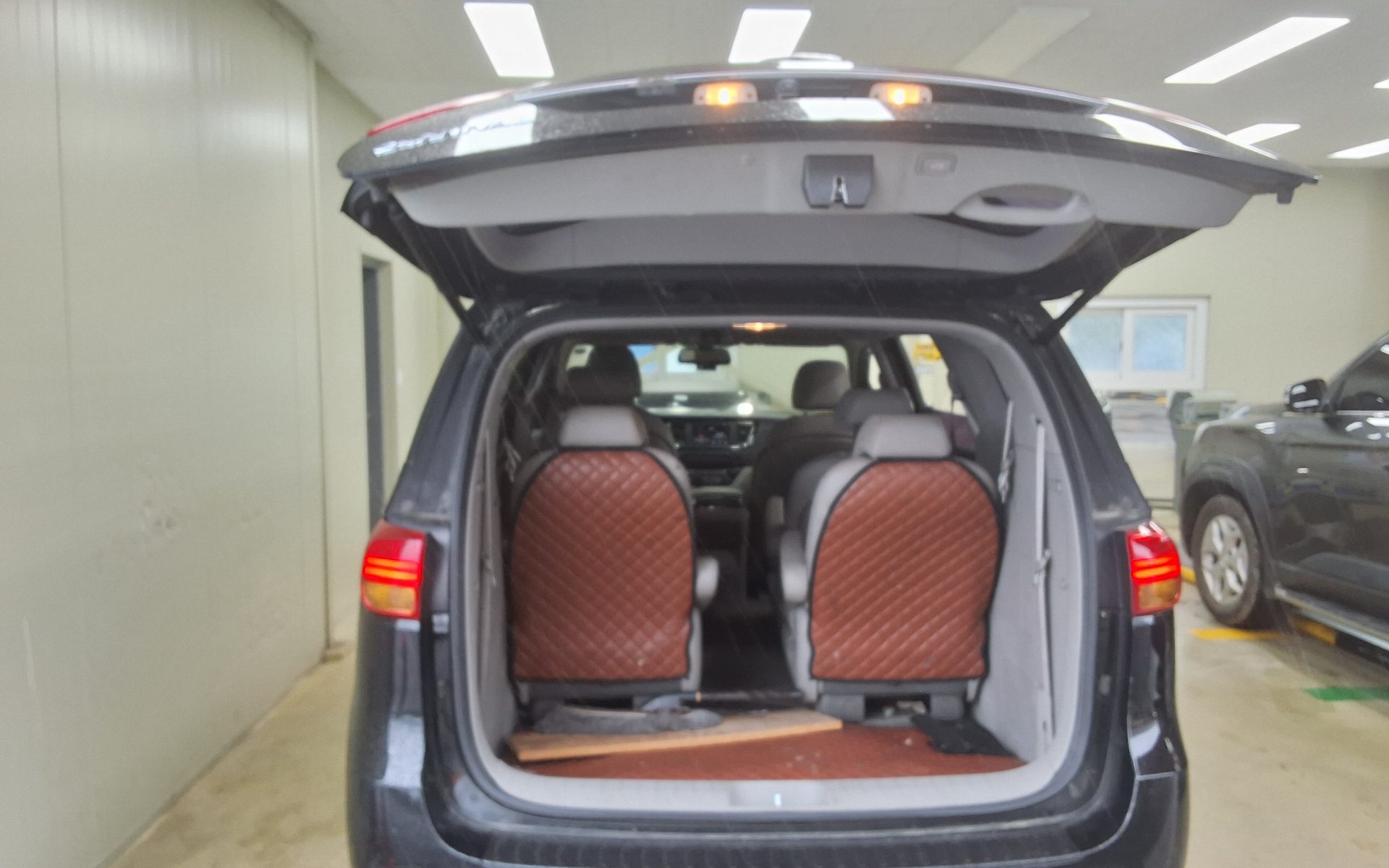 2017 - kia carnival