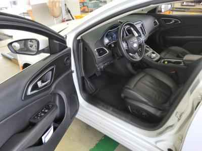 Chrysler 200 (2Nd Gen) 2.4 Limited 2015 2.4 limited