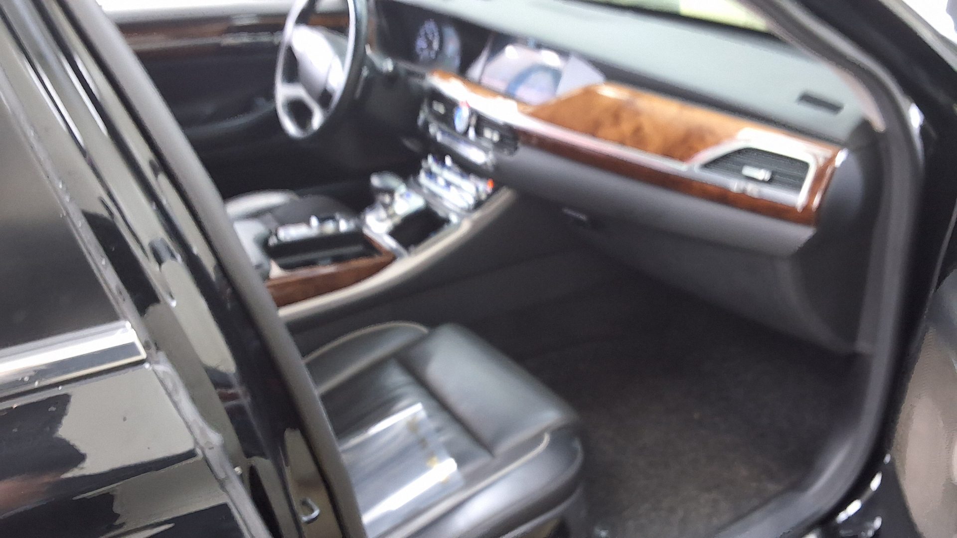 2016 - genesis eq900