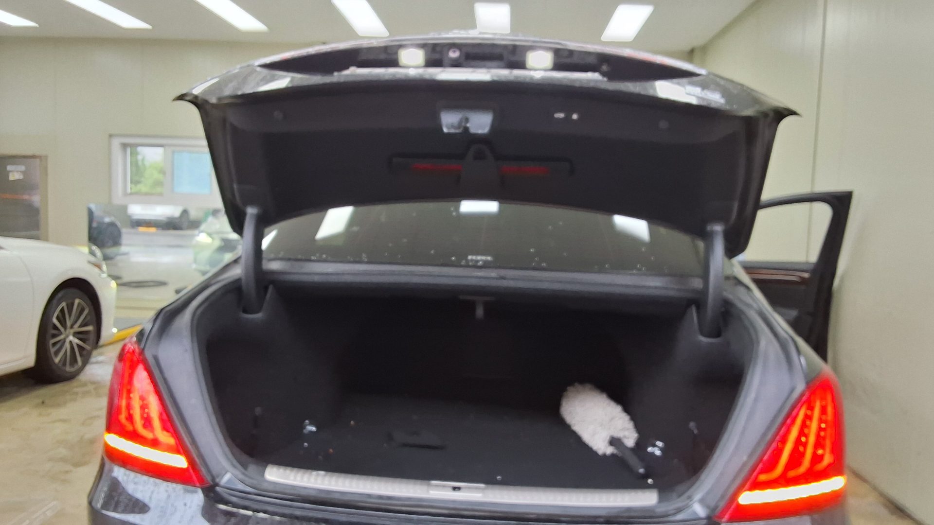 2016 - genesis eq900