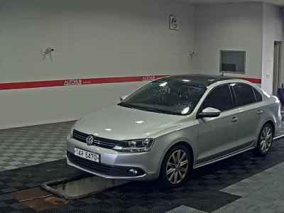 VOLKSWAGEN JETTA (6TH GEN) TDI