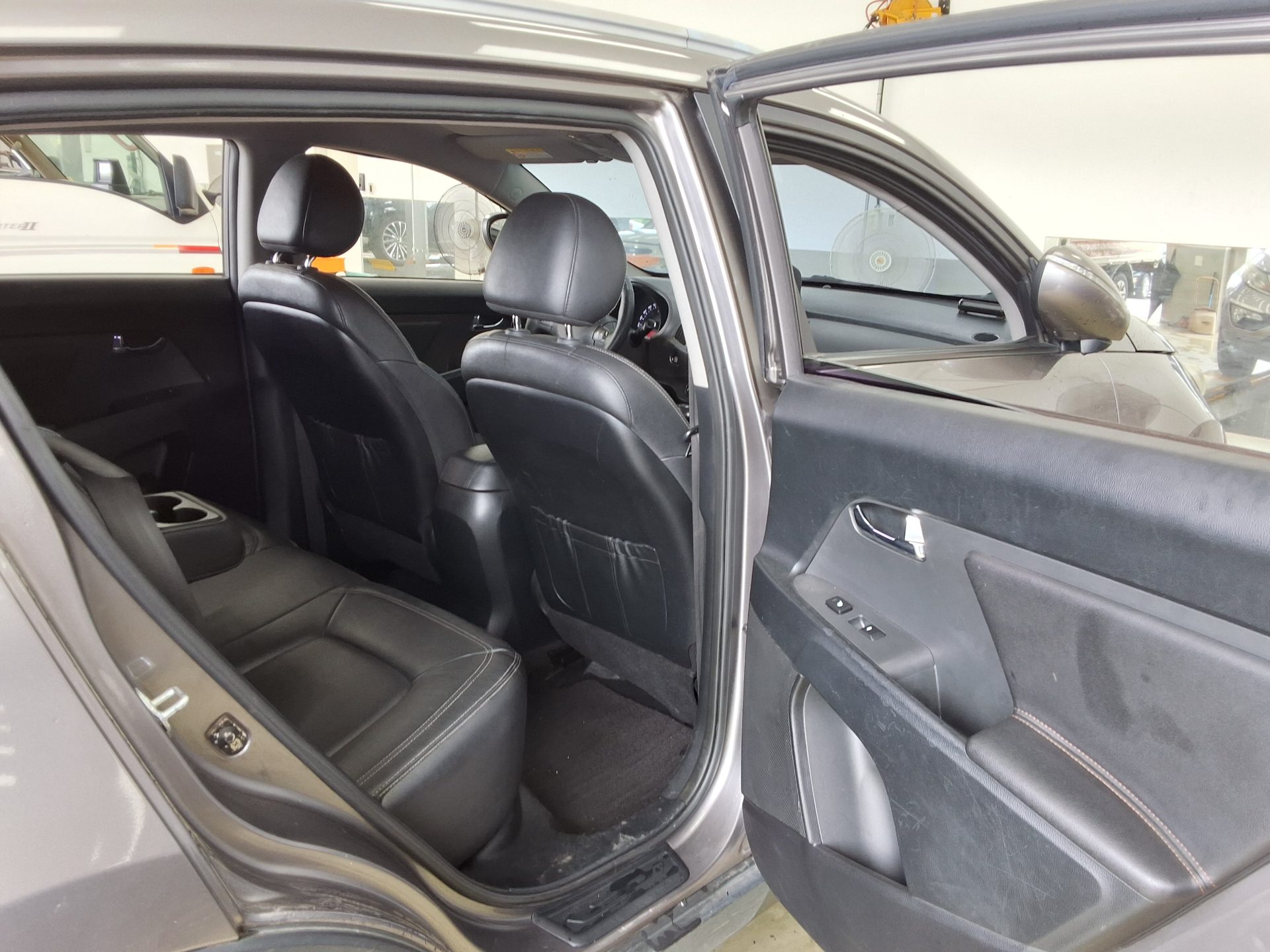 2012 - kia sportage