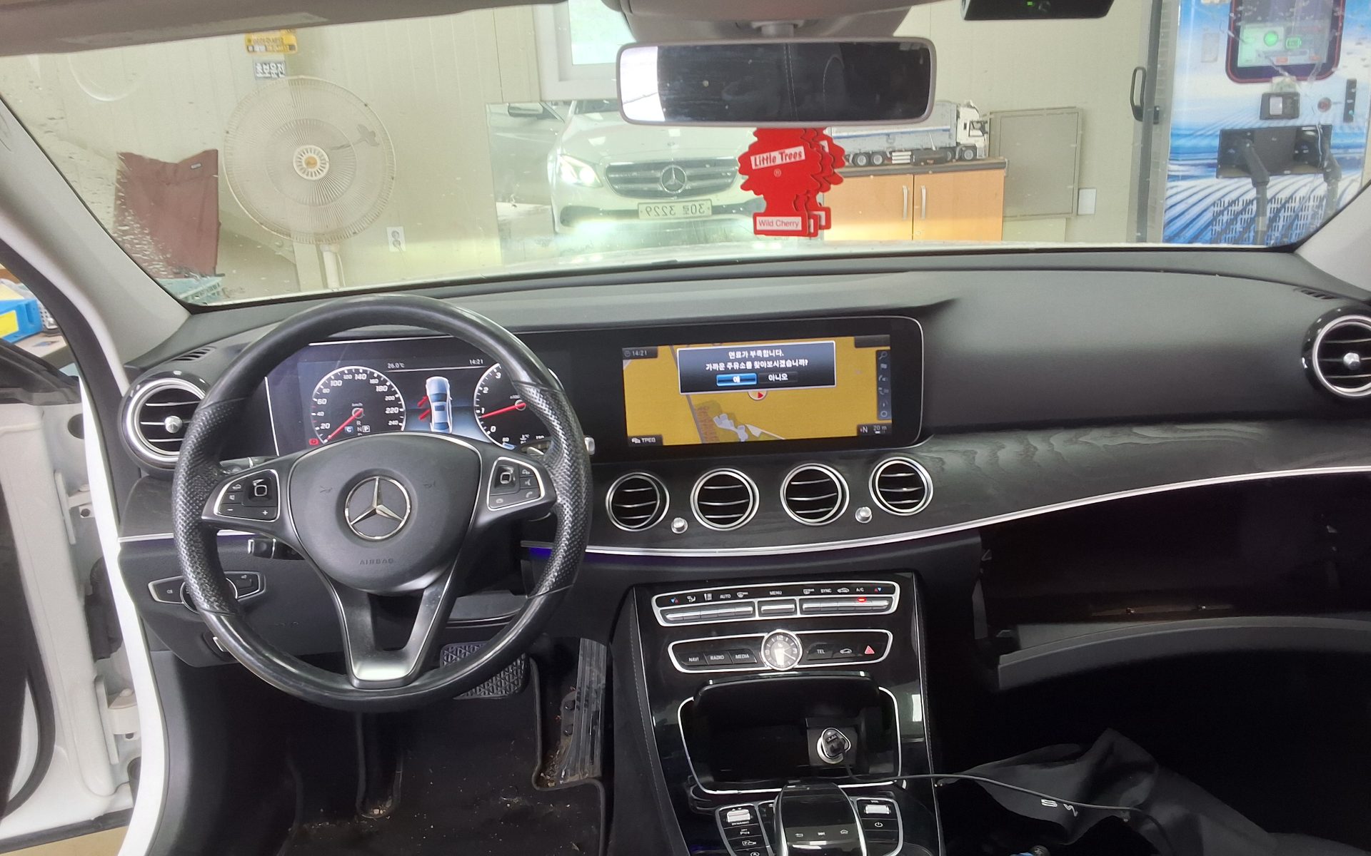 2017 - mercedes-benz e300