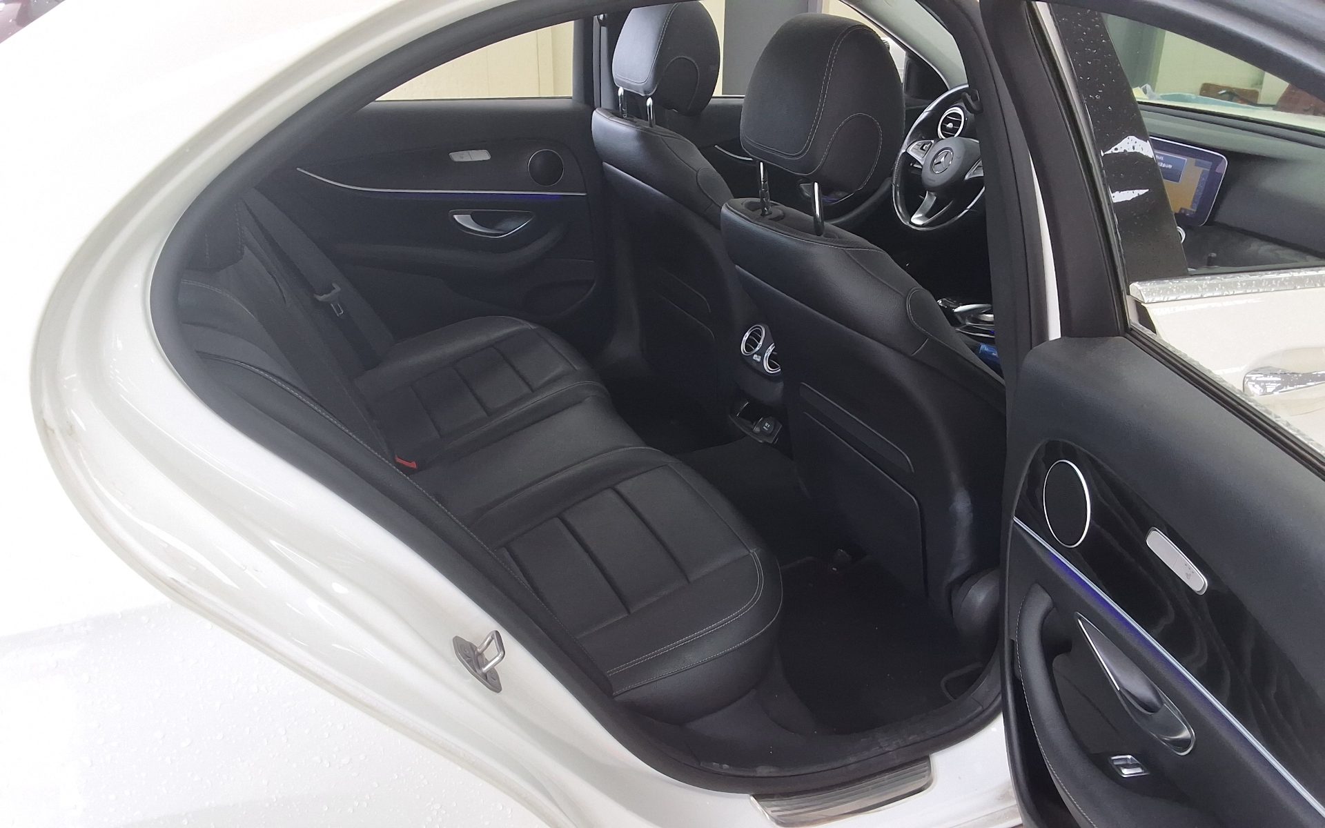 2017 - mercedes-benz e300