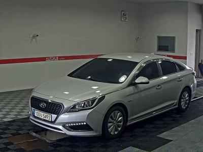 HYUNDAI LF SONATA HEV