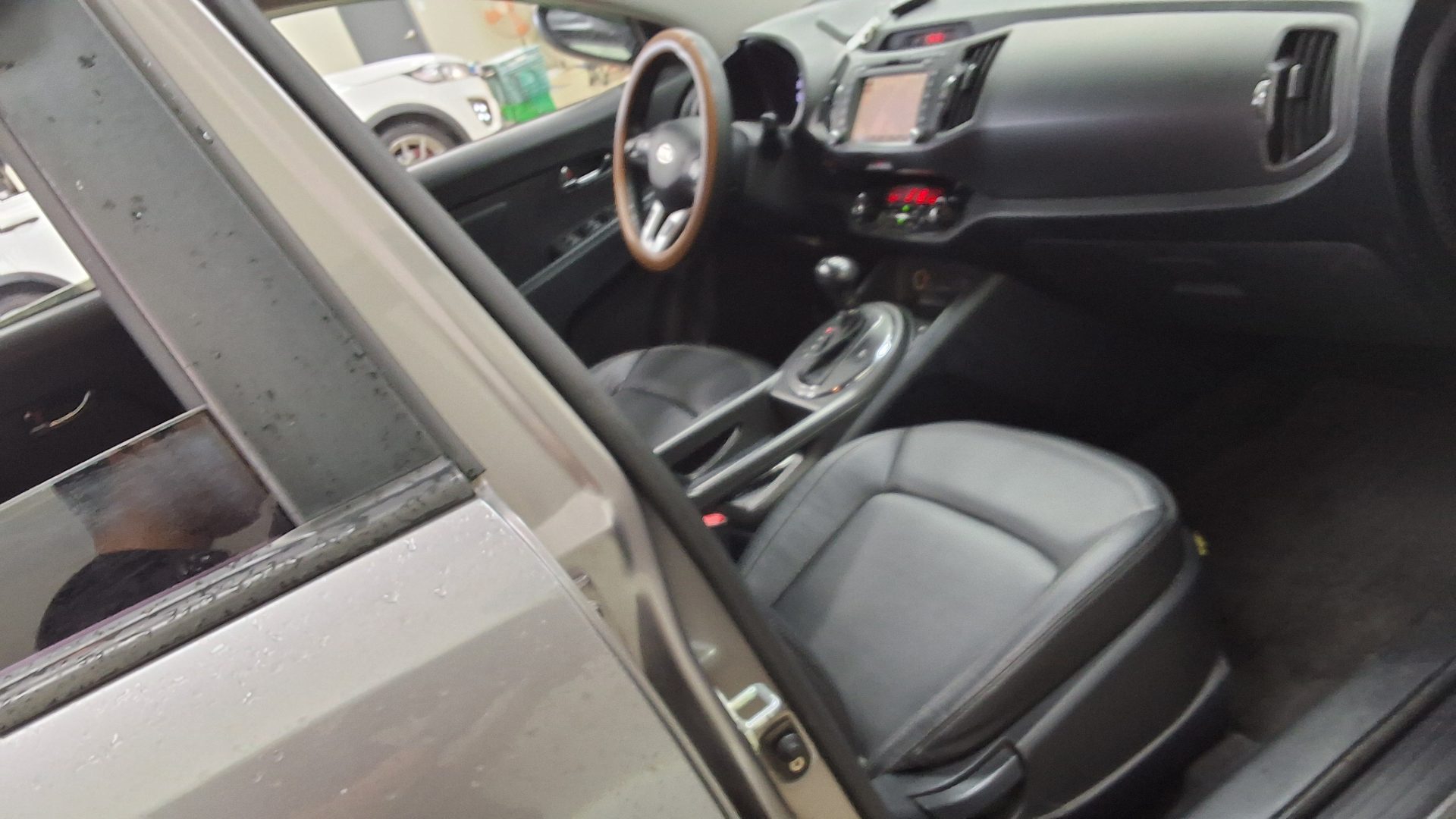 2012 - kia sportage