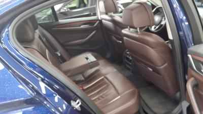 بي إم دبليو 5 Series (7Th Gen) 520D Xdrive فاخر Line Plus 2020 فاخر LINE PLUS