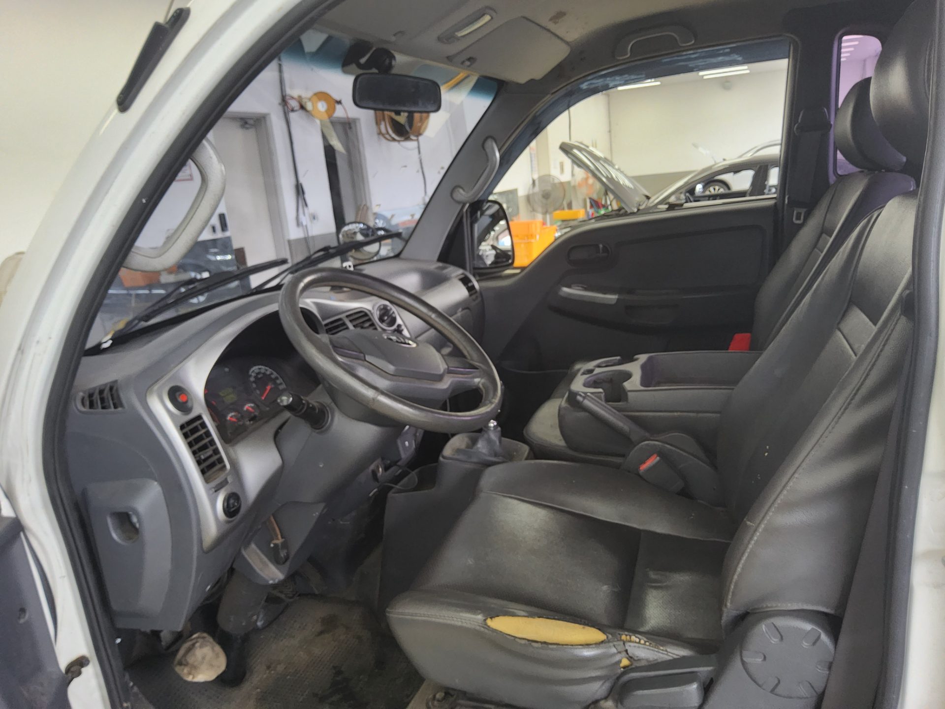 2016 - kia bongo