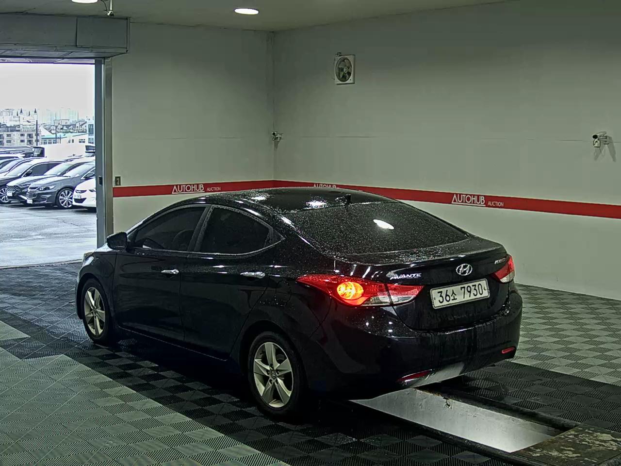 2011 - hyundai avante