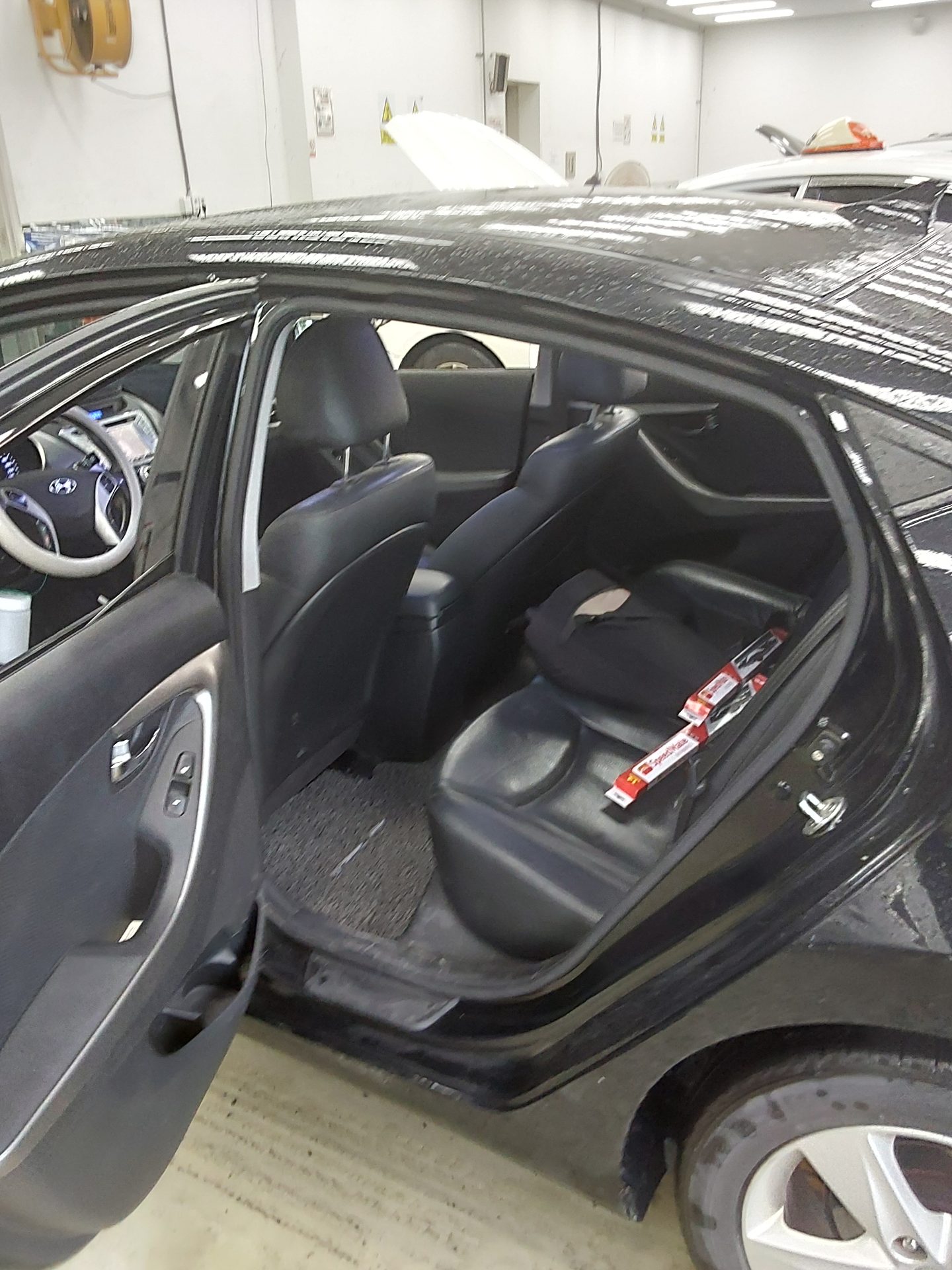 2011 - hyundai avante