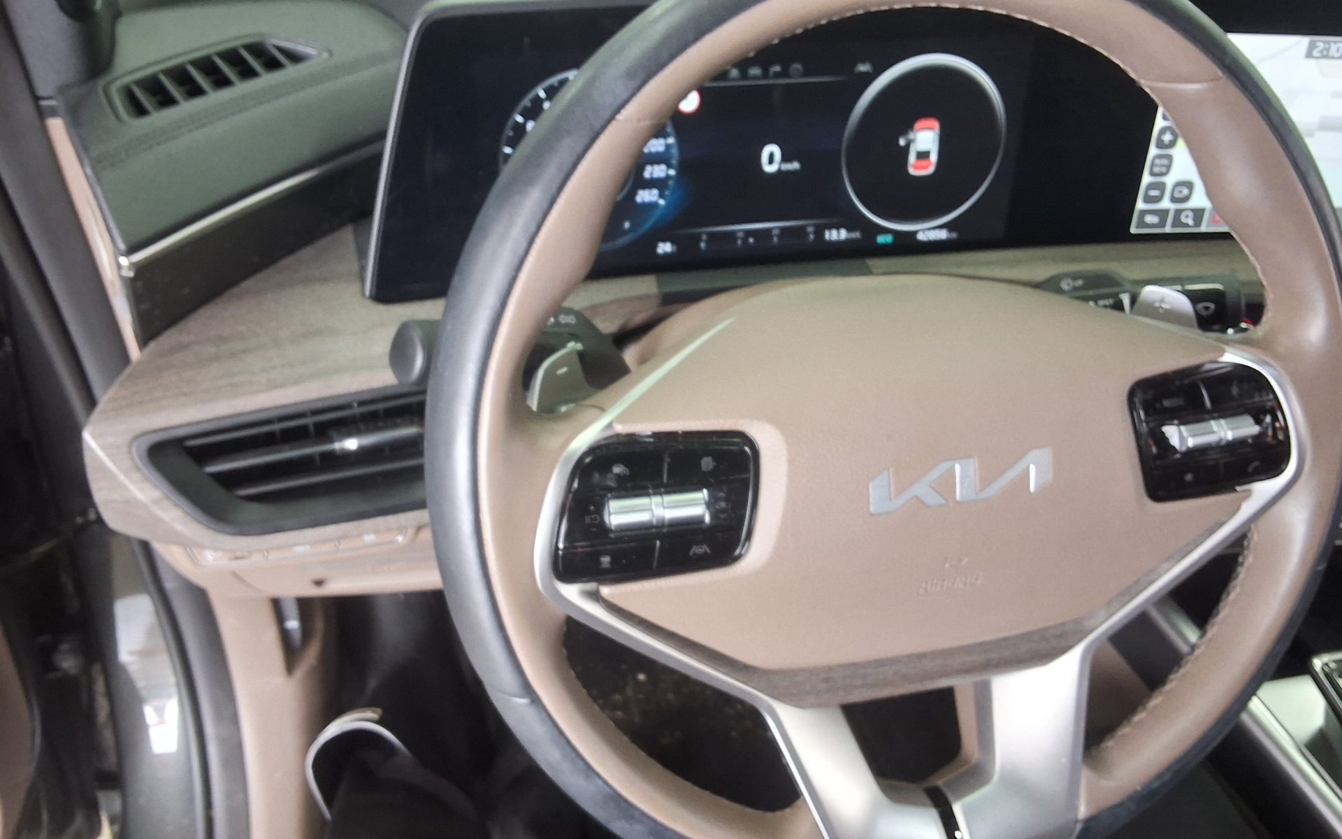 2023 - kia k8