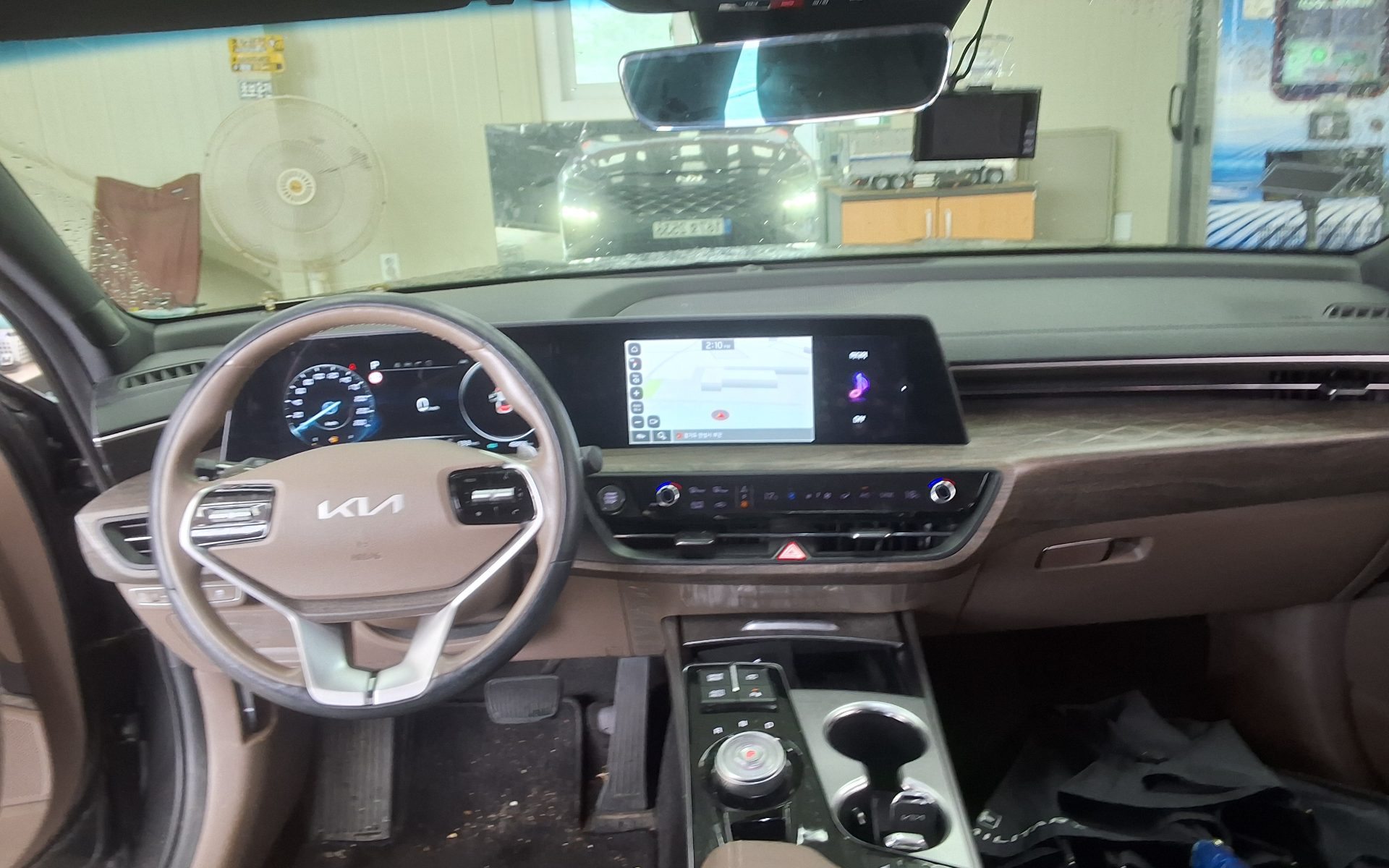 2023 - kia k8