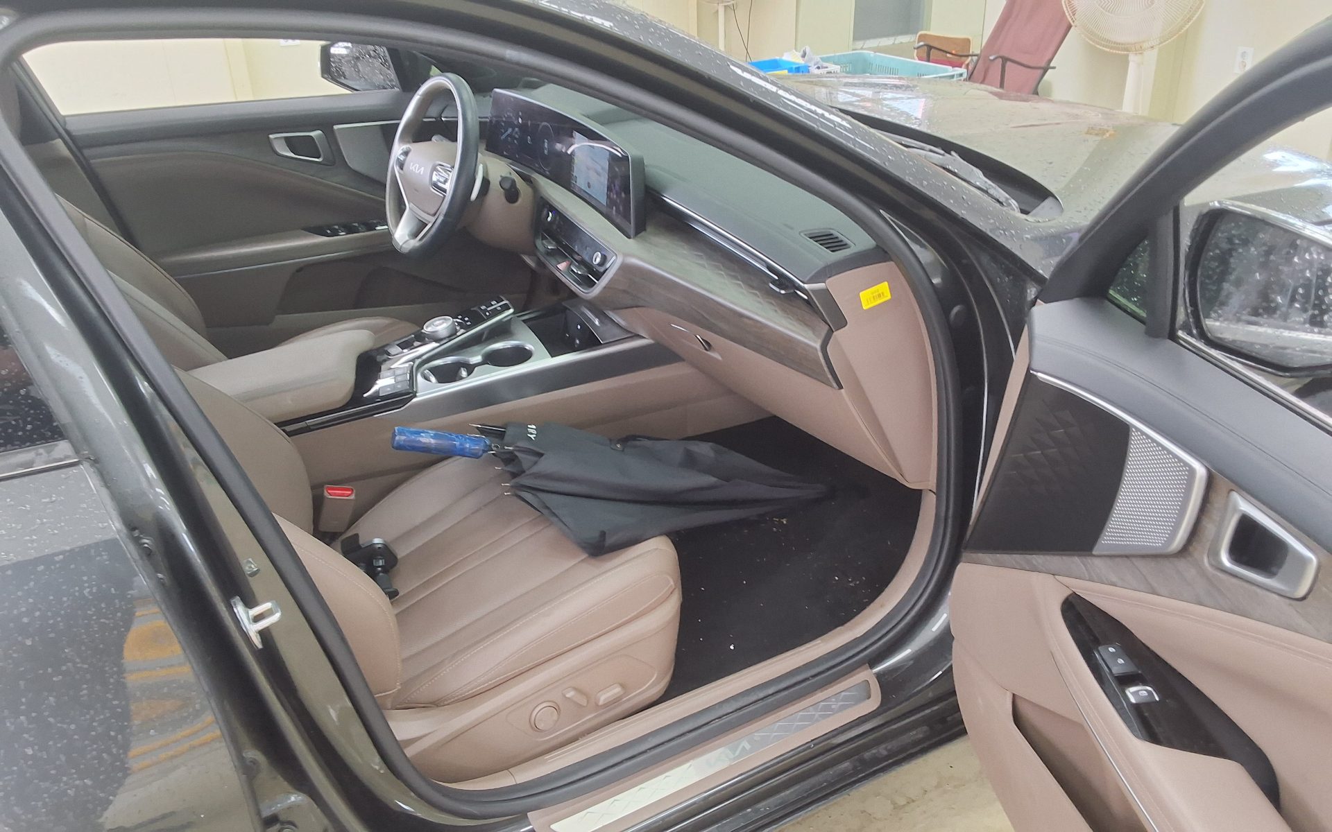 2023 - kia k8