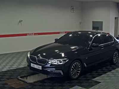 BMW 5 SERIES (7TH GEN) 530i