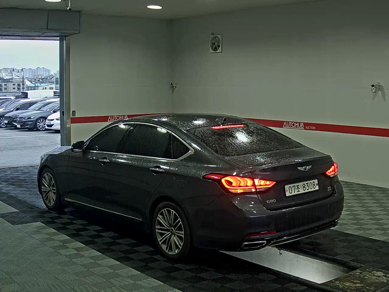 2018 - genesis g80