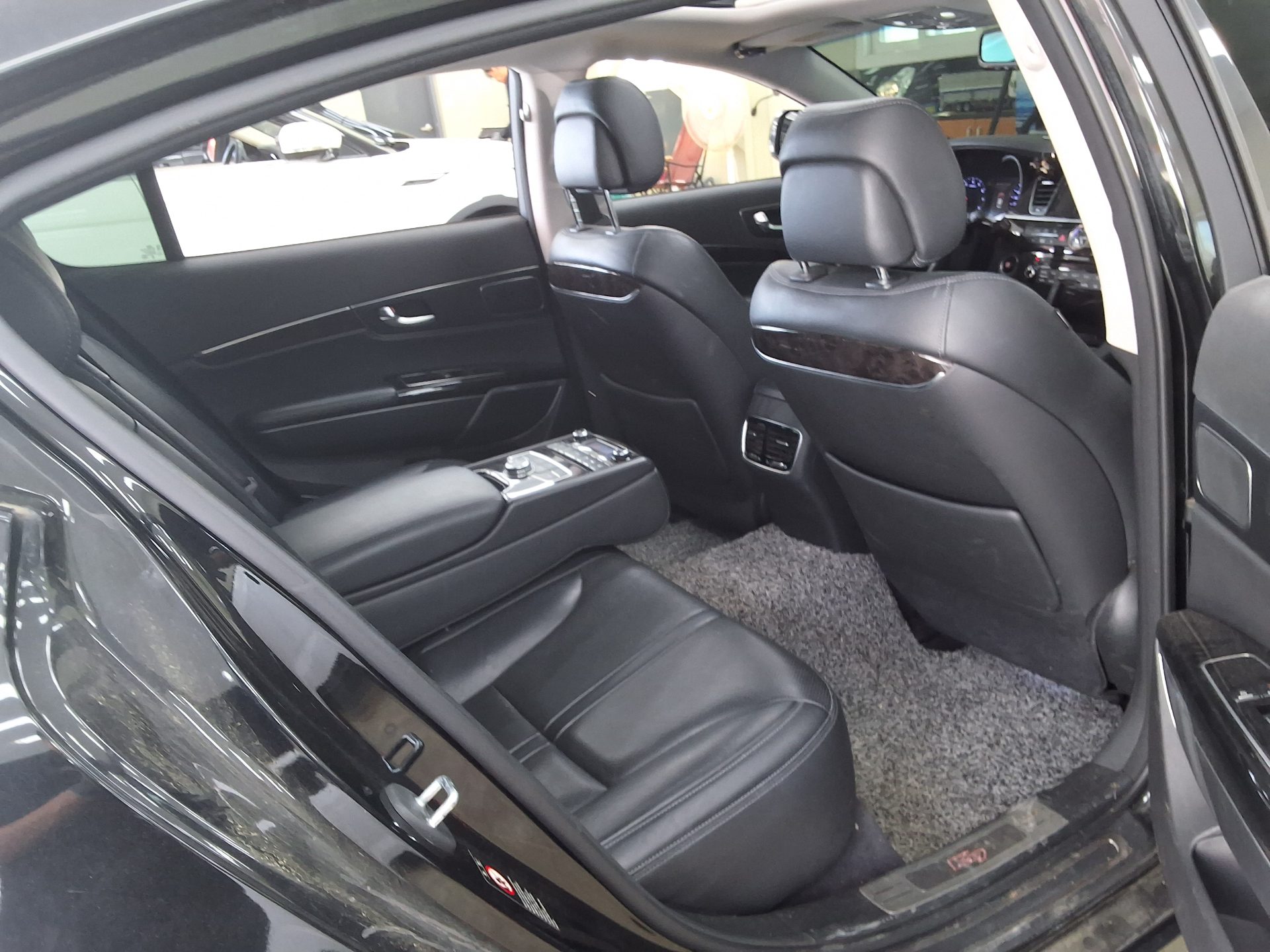 2015 - kia k9