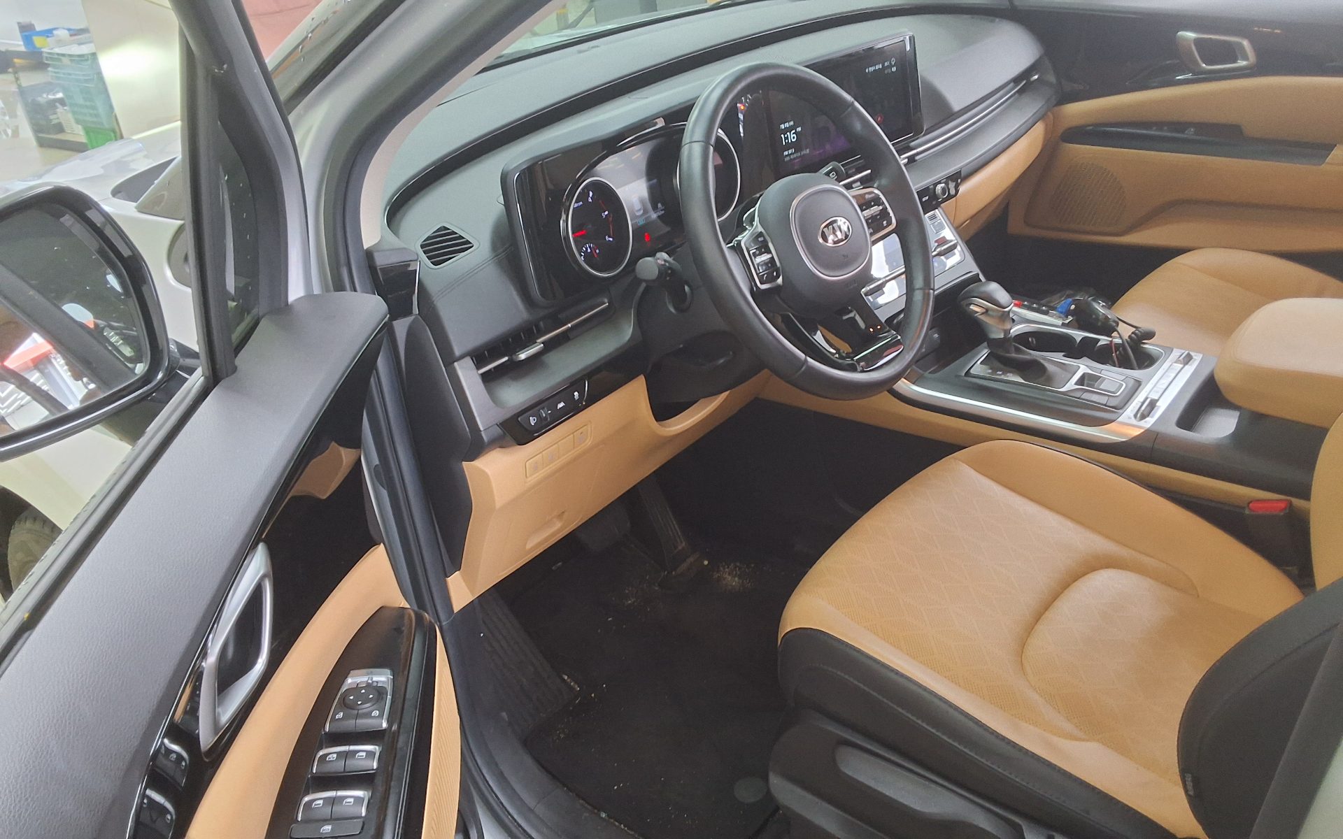 2021 - kia carnival