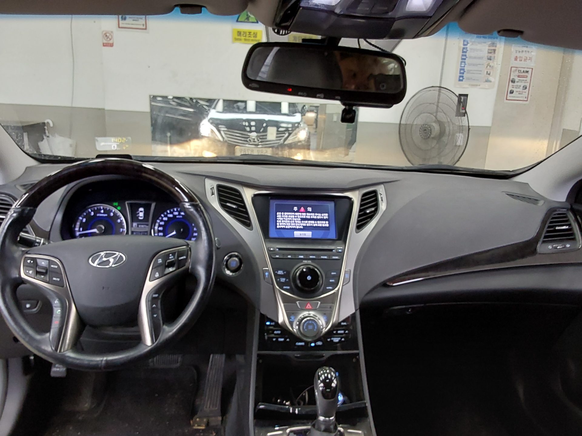 2012 - hyundai grandeur