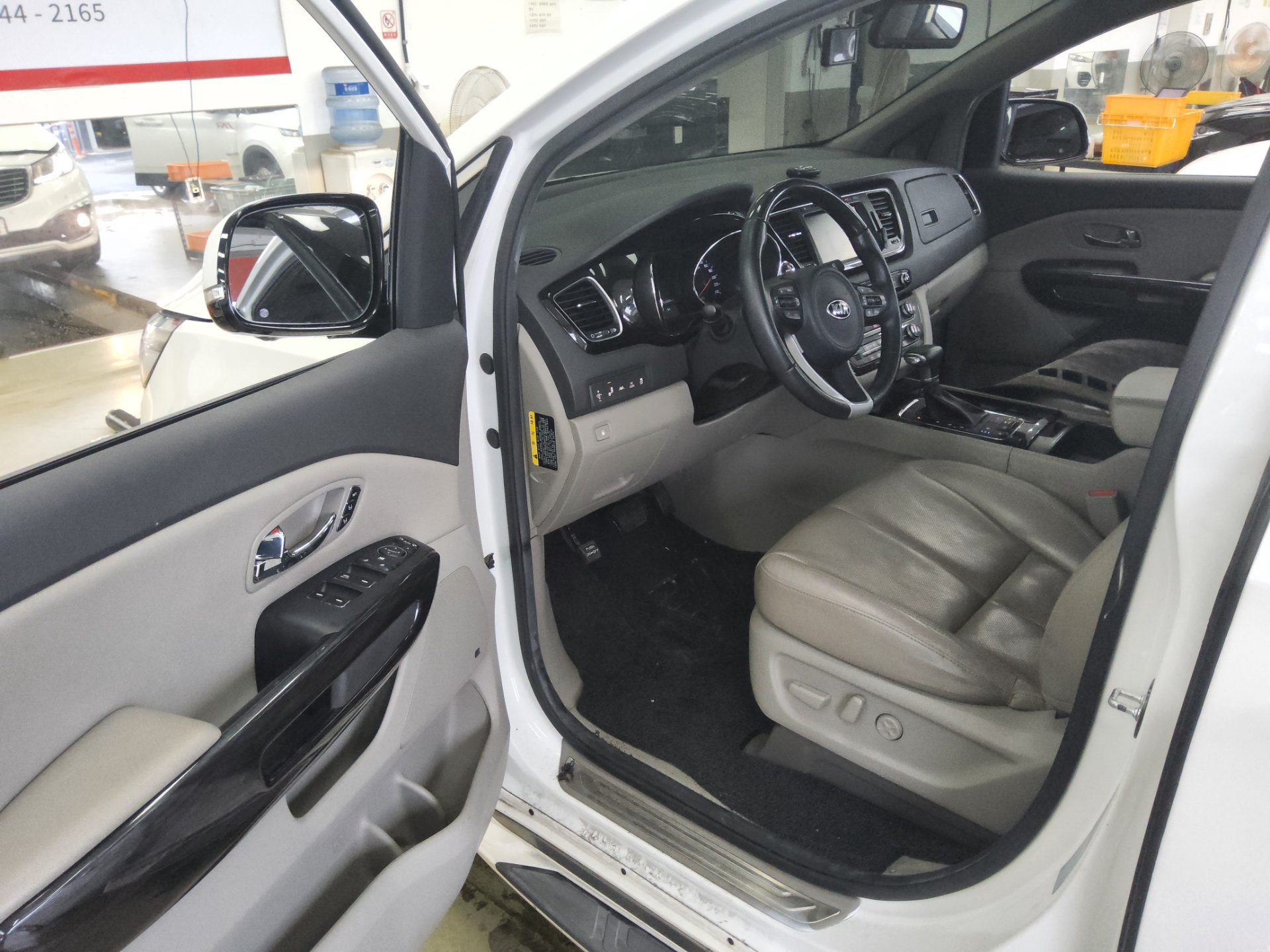 2018 - kia carnival