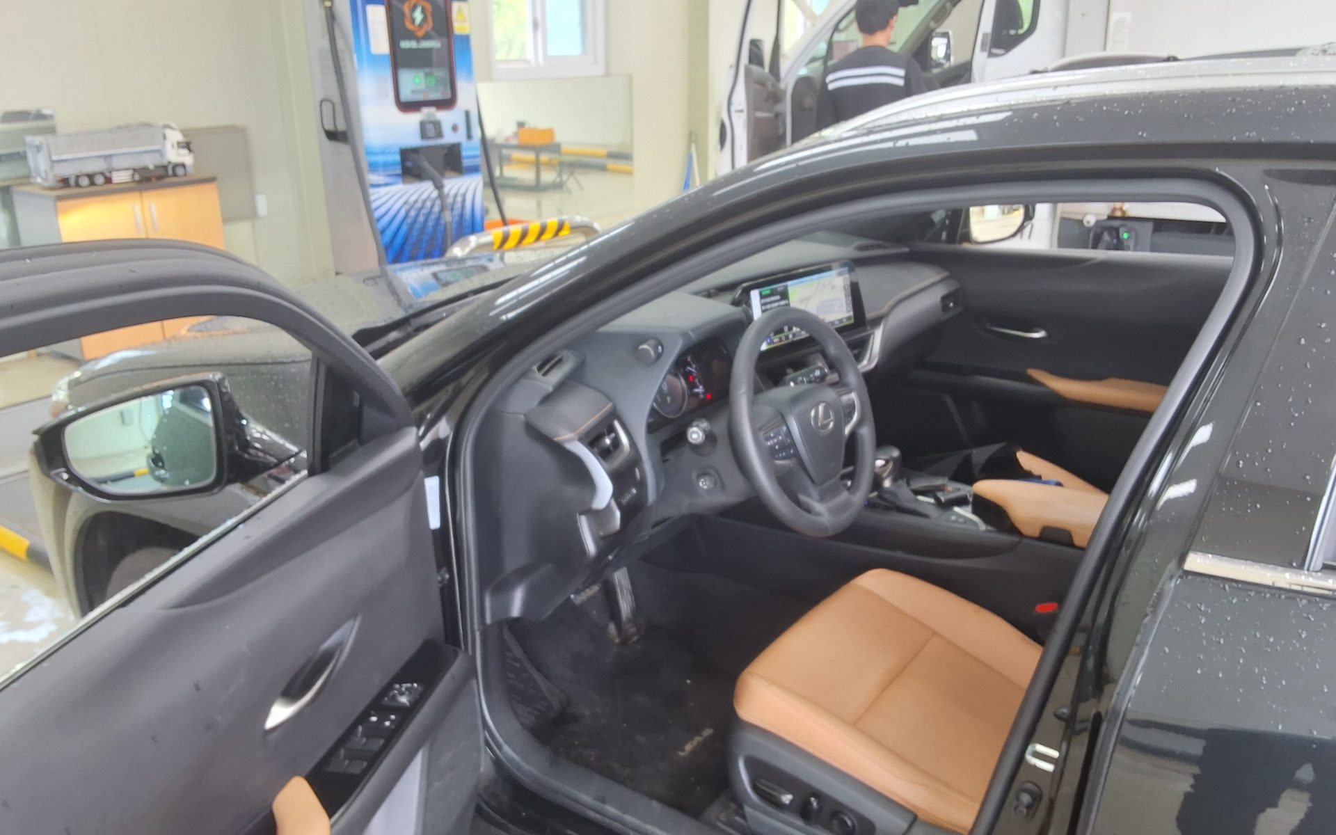 2024 - lexus ux 250h