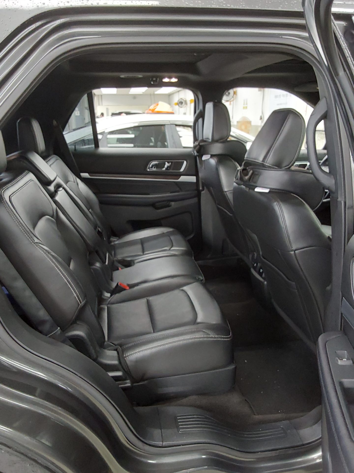 2018 - ford explorer