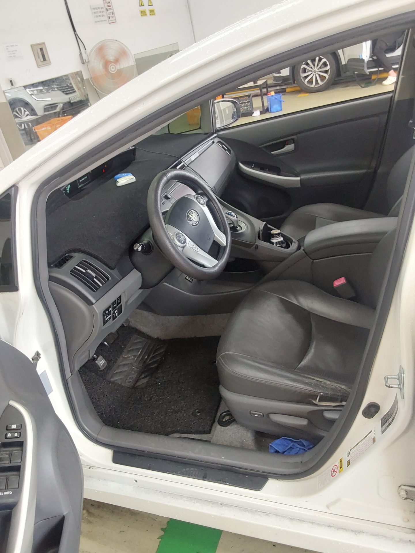 2010 - toyota prius