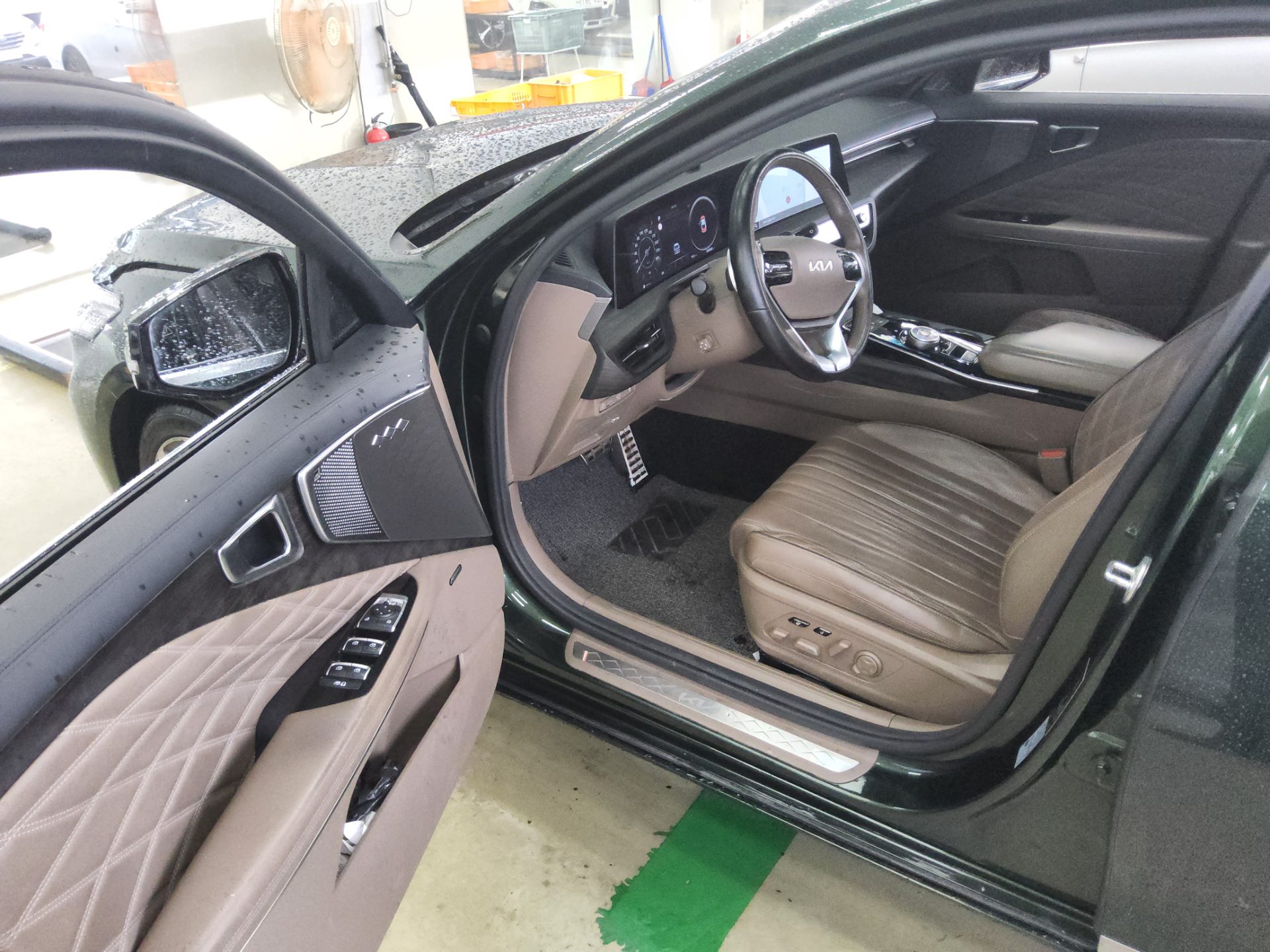 2022 - kia k8