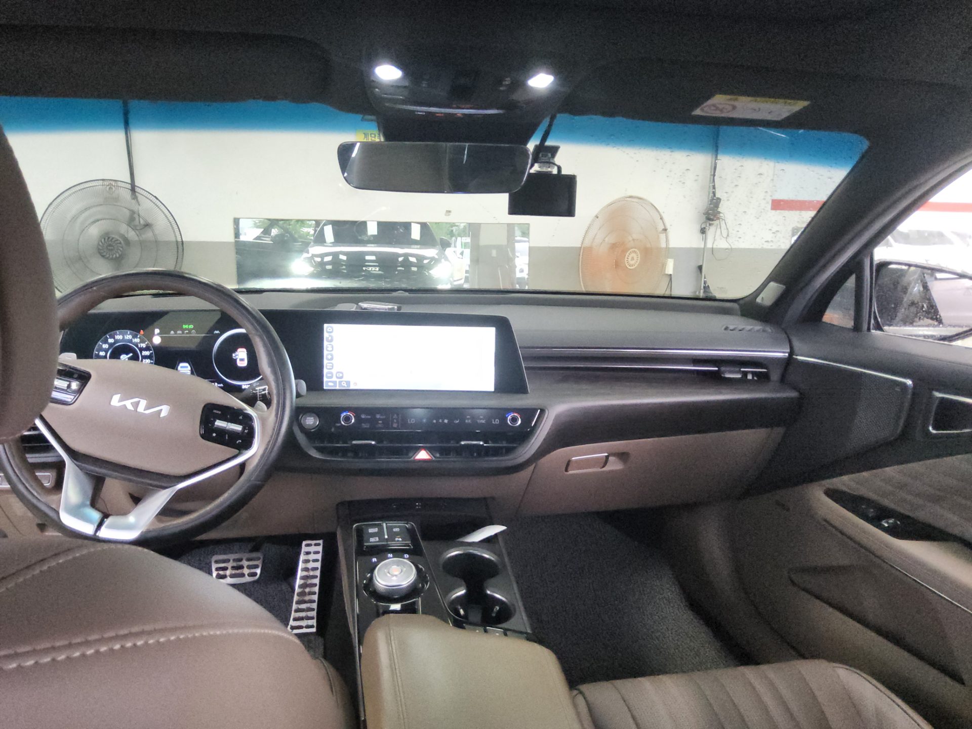 2022 - kia k8