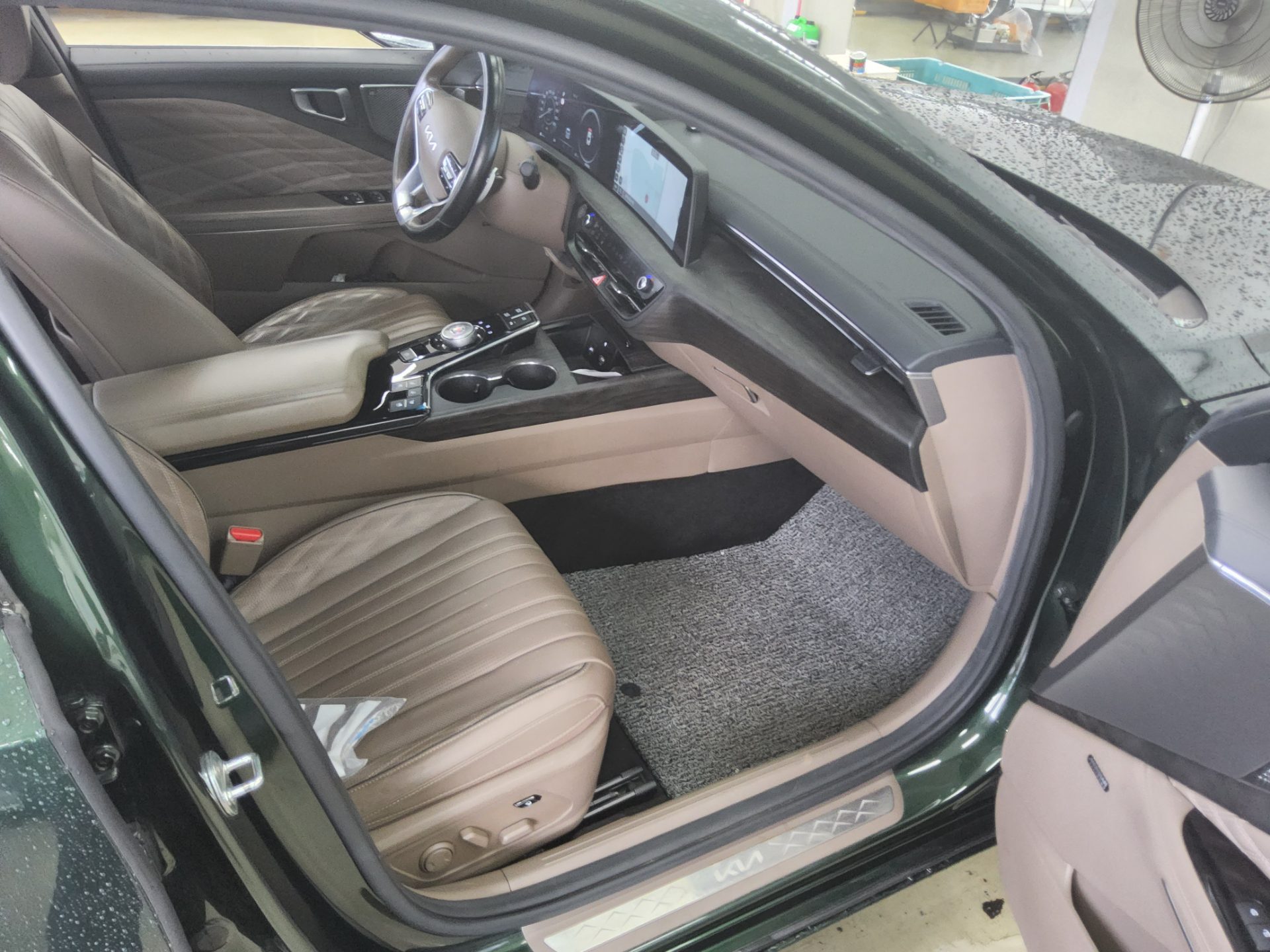 2022 - kia k8