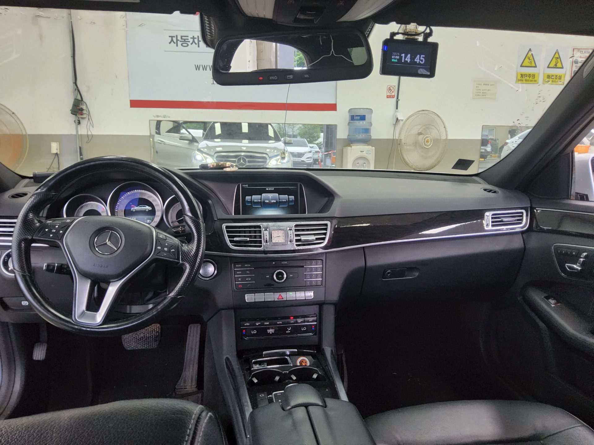 2016 - mercedes-benz e300