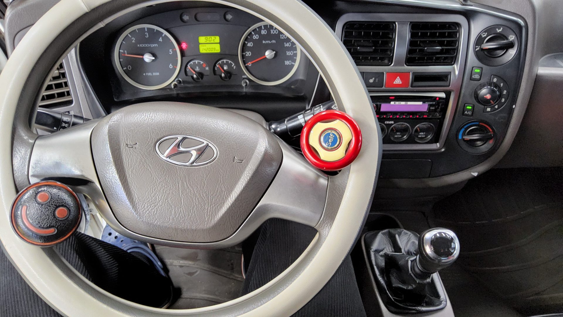2012 - hyundai porter