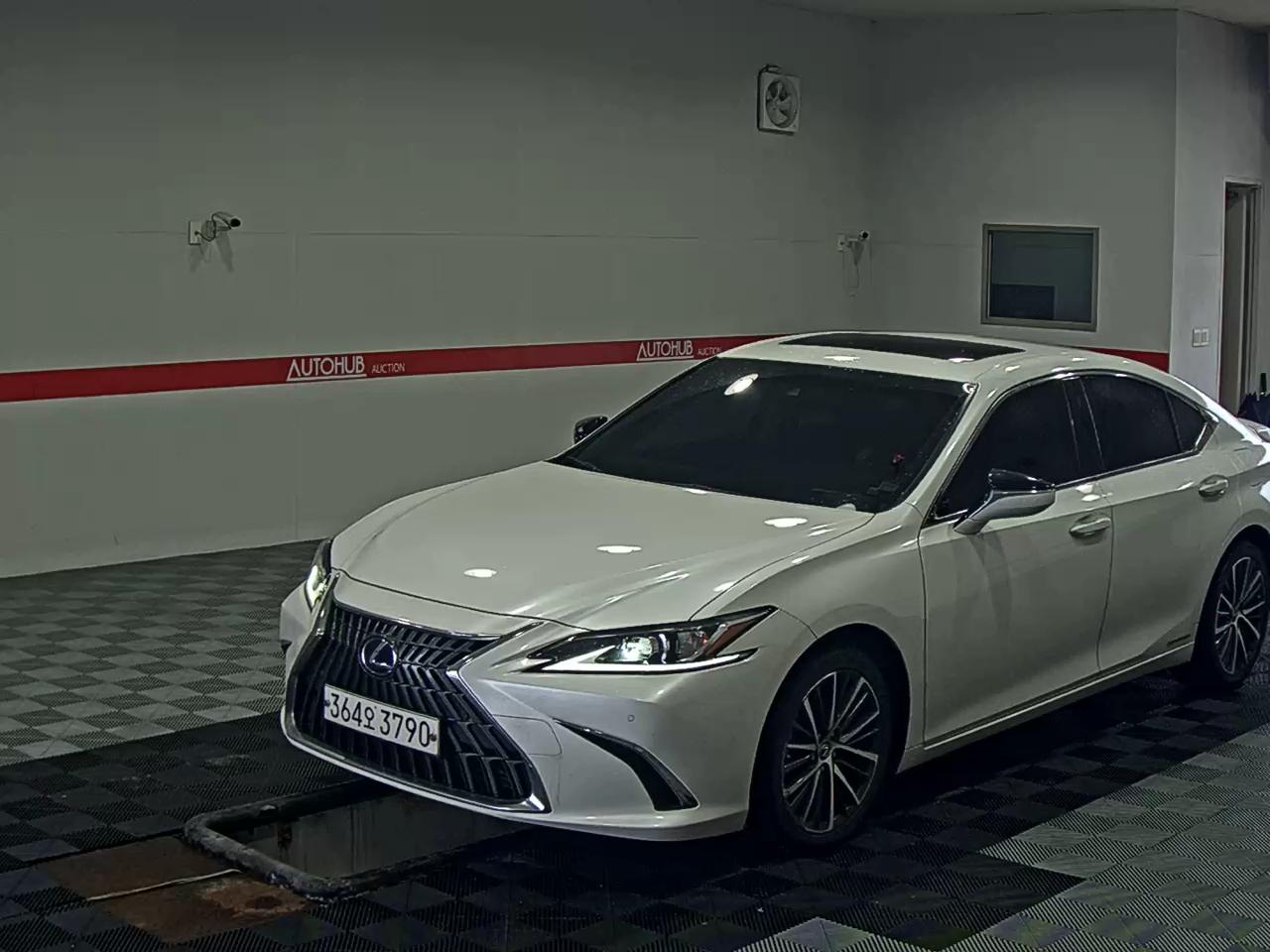Lexus Es 2022 — صورة 1