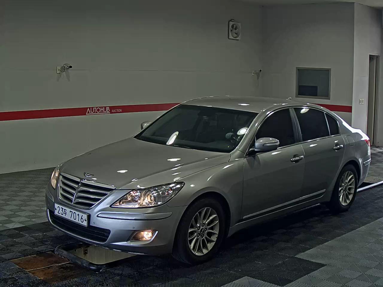 HYUNDAI GENESIS BH 330