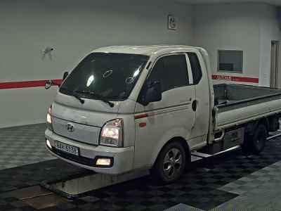 HYUNDAI PORTER II SUPER CAB EXTRA WHEELBASE