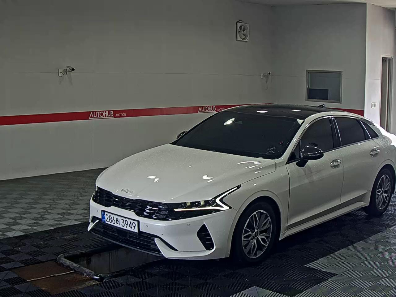 2022 - kia k5