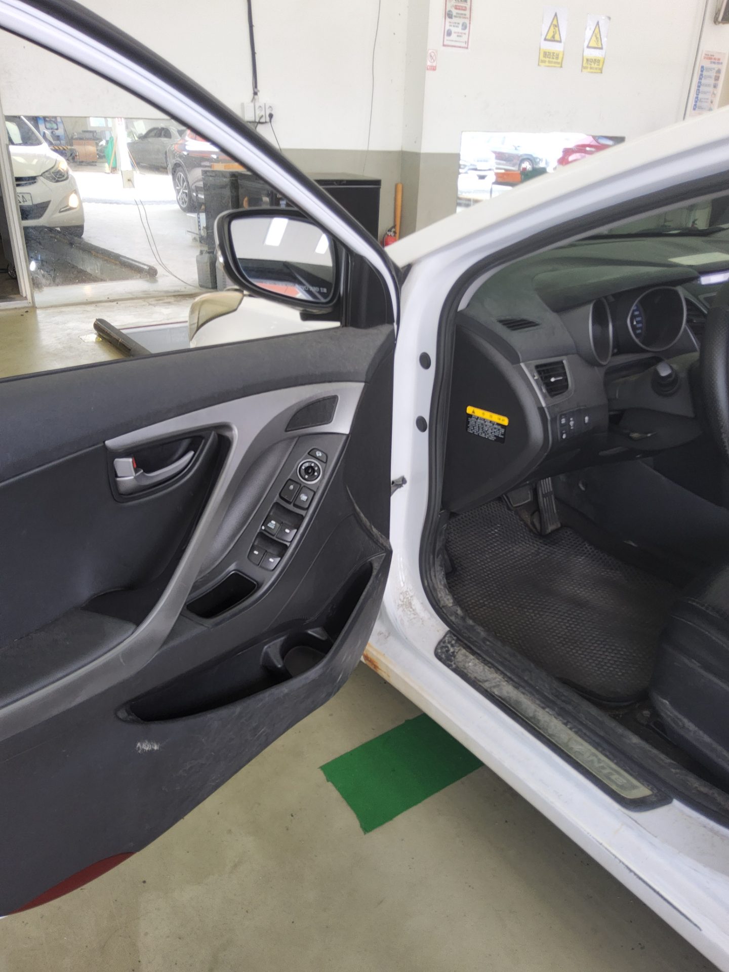 2016 - hyundai avante