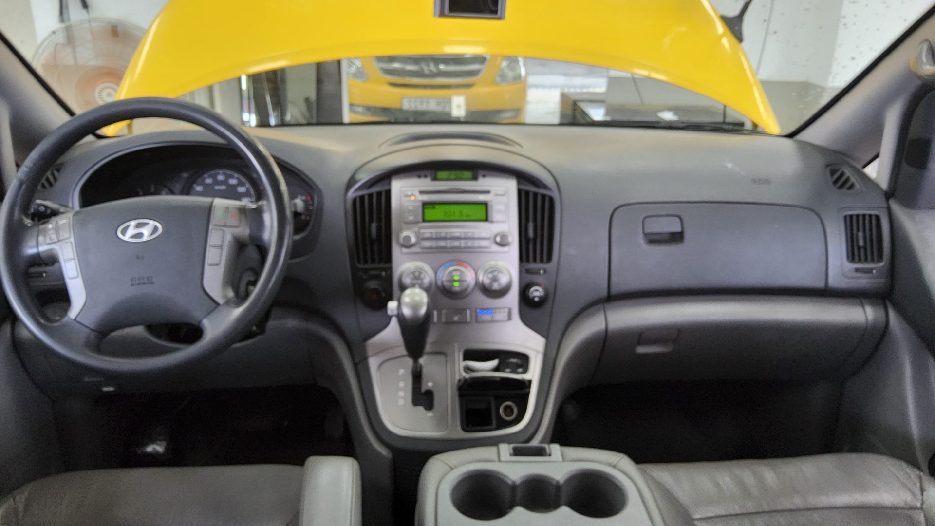 2015 - hyundai grand starex